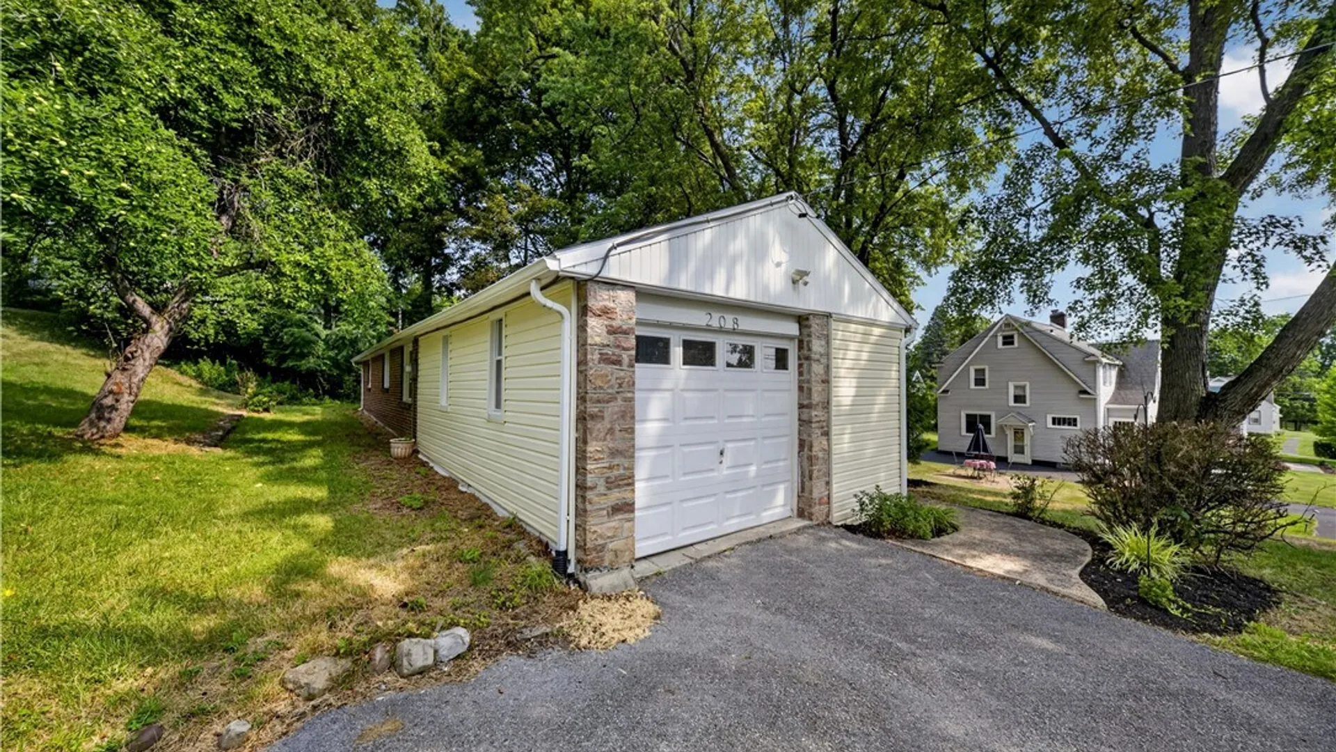 Property at 208 Danbury Drive, Camillus, NY 13219 3