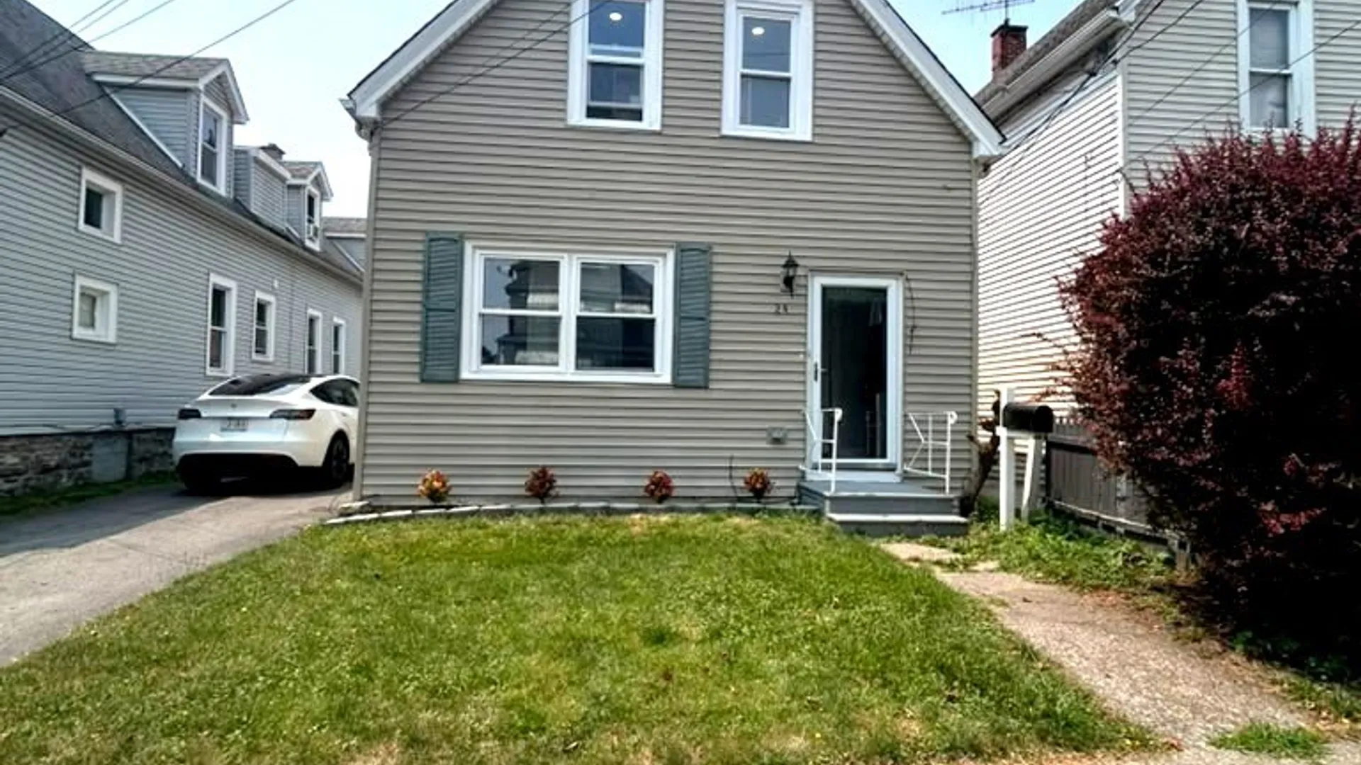 Property at 24 Euclid Avenue, Cheektowaga, NY 14211 2