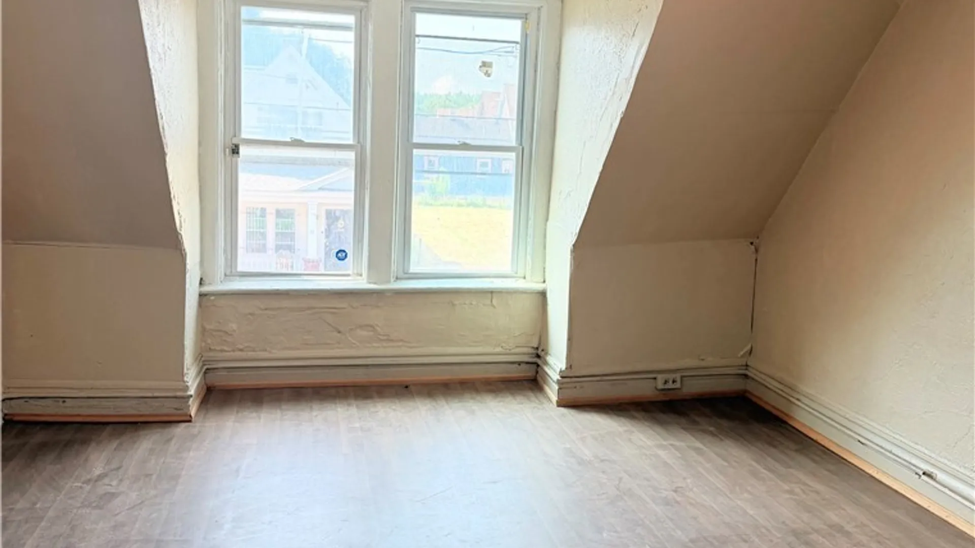 Property at 40 Ashley Street, Buffalo, NY 14212 9