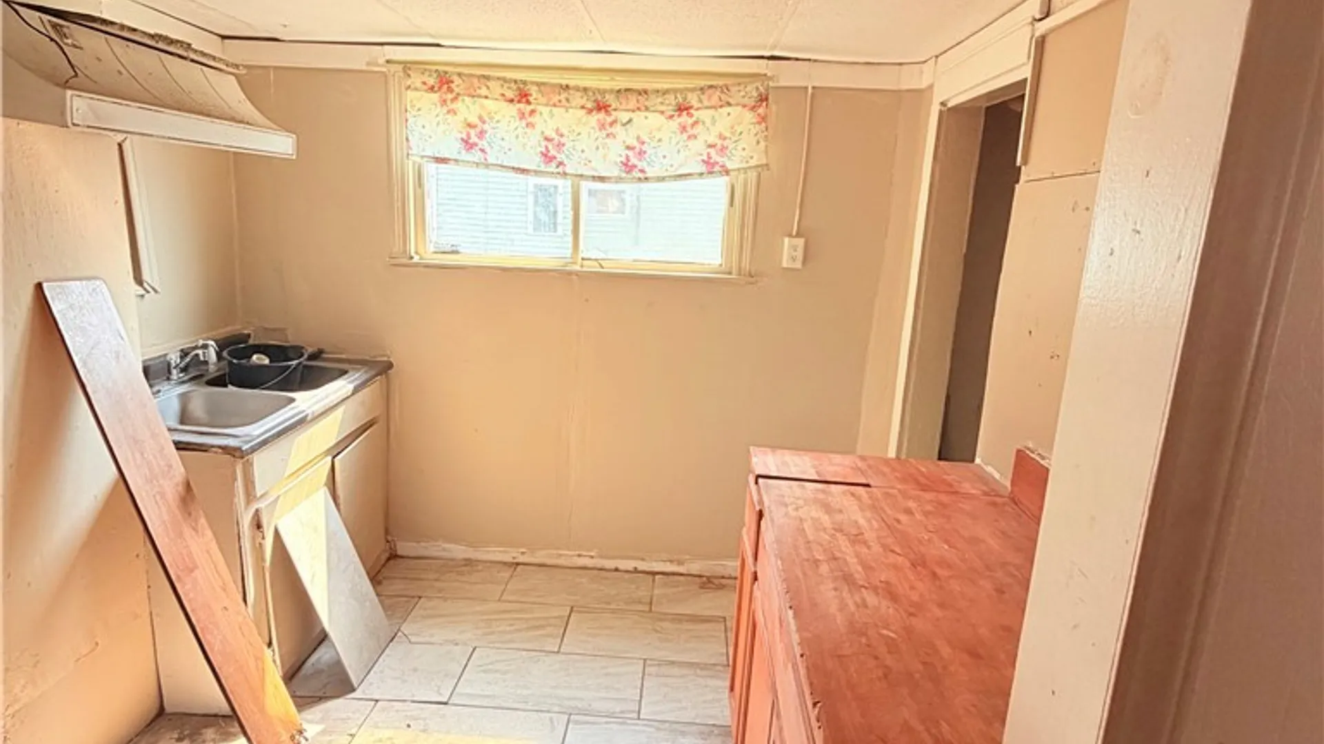 Property at 40 Ashley Street, Buffalo, NY 14212 13