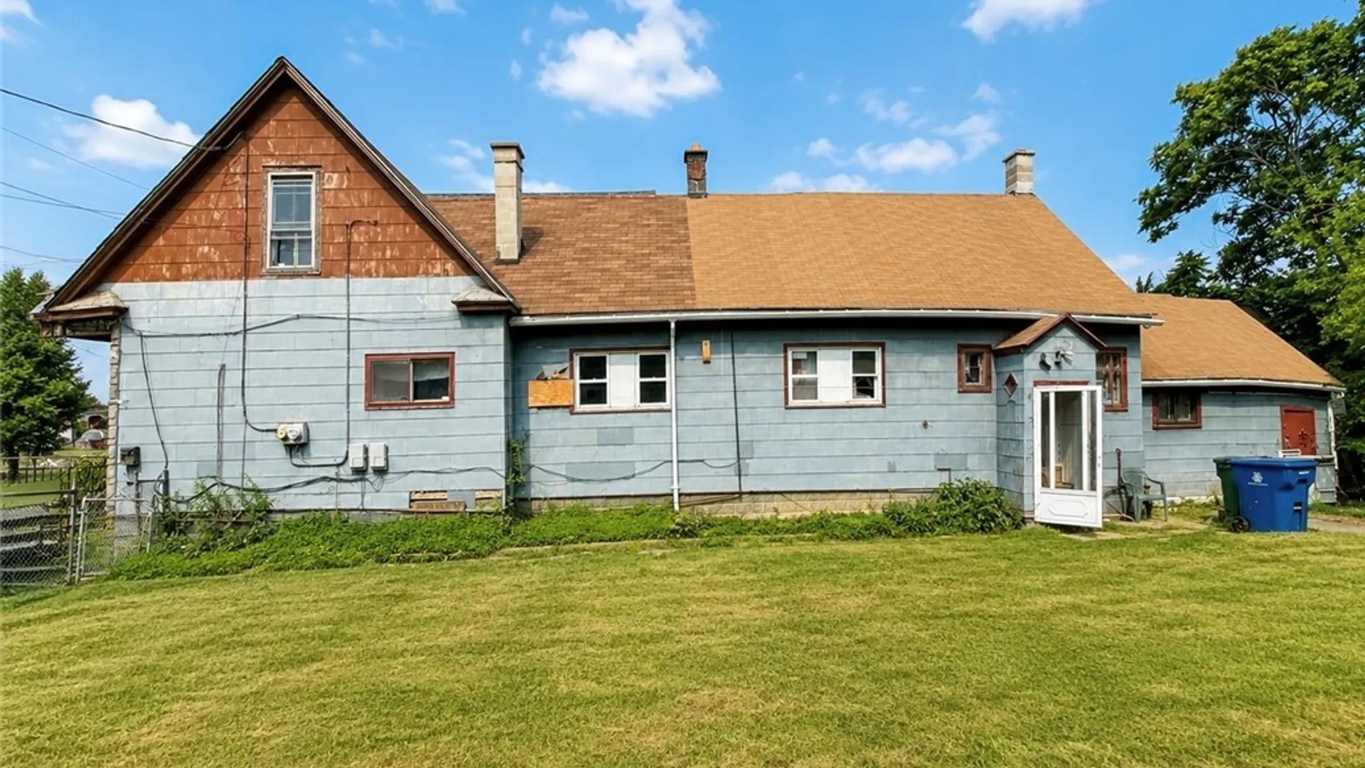 Property at 40 Ashley Street, Buffalo, NY 14212 2