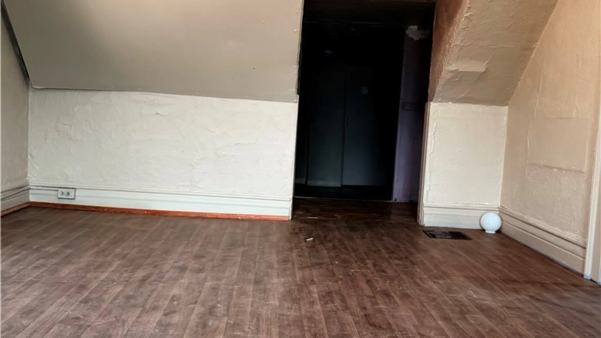 Property at 40 Ashley Street, Buffalo, NY 14212 8