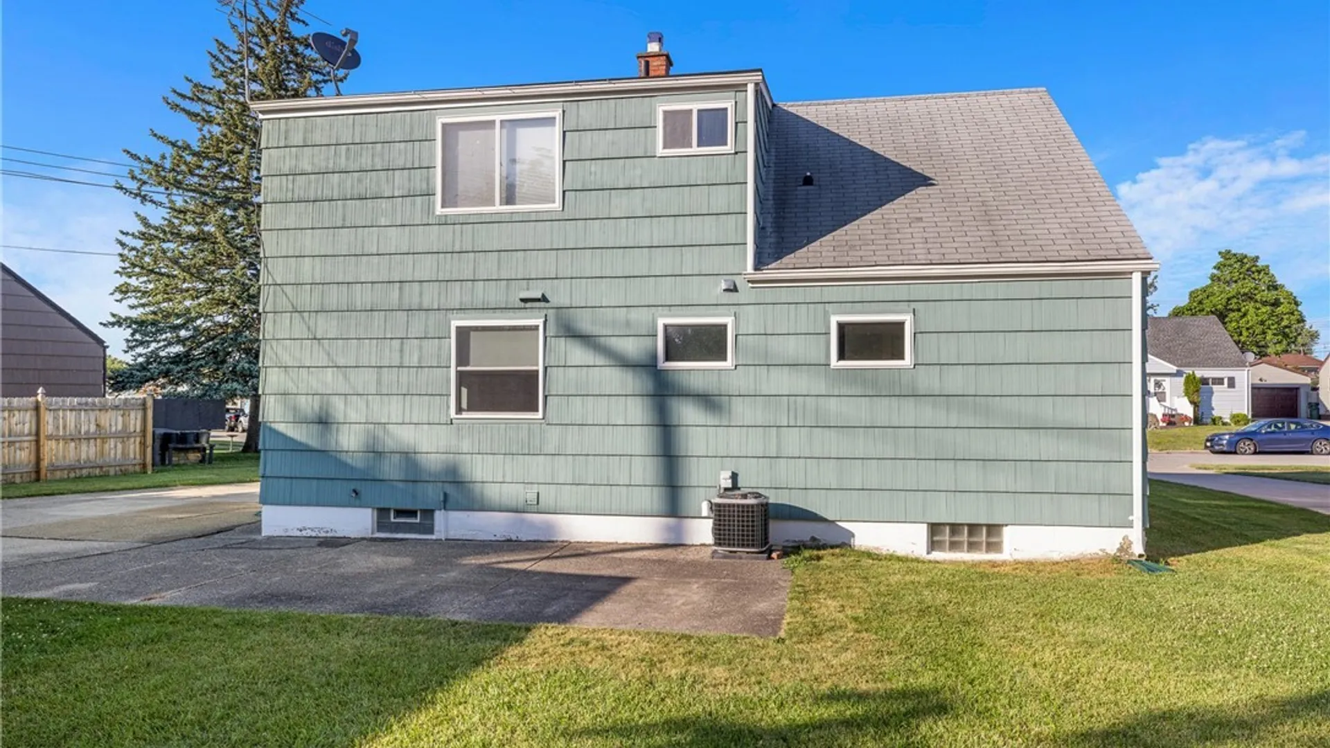 Property at 112 University Avenue, Cheektowaga, NY 14043 5
