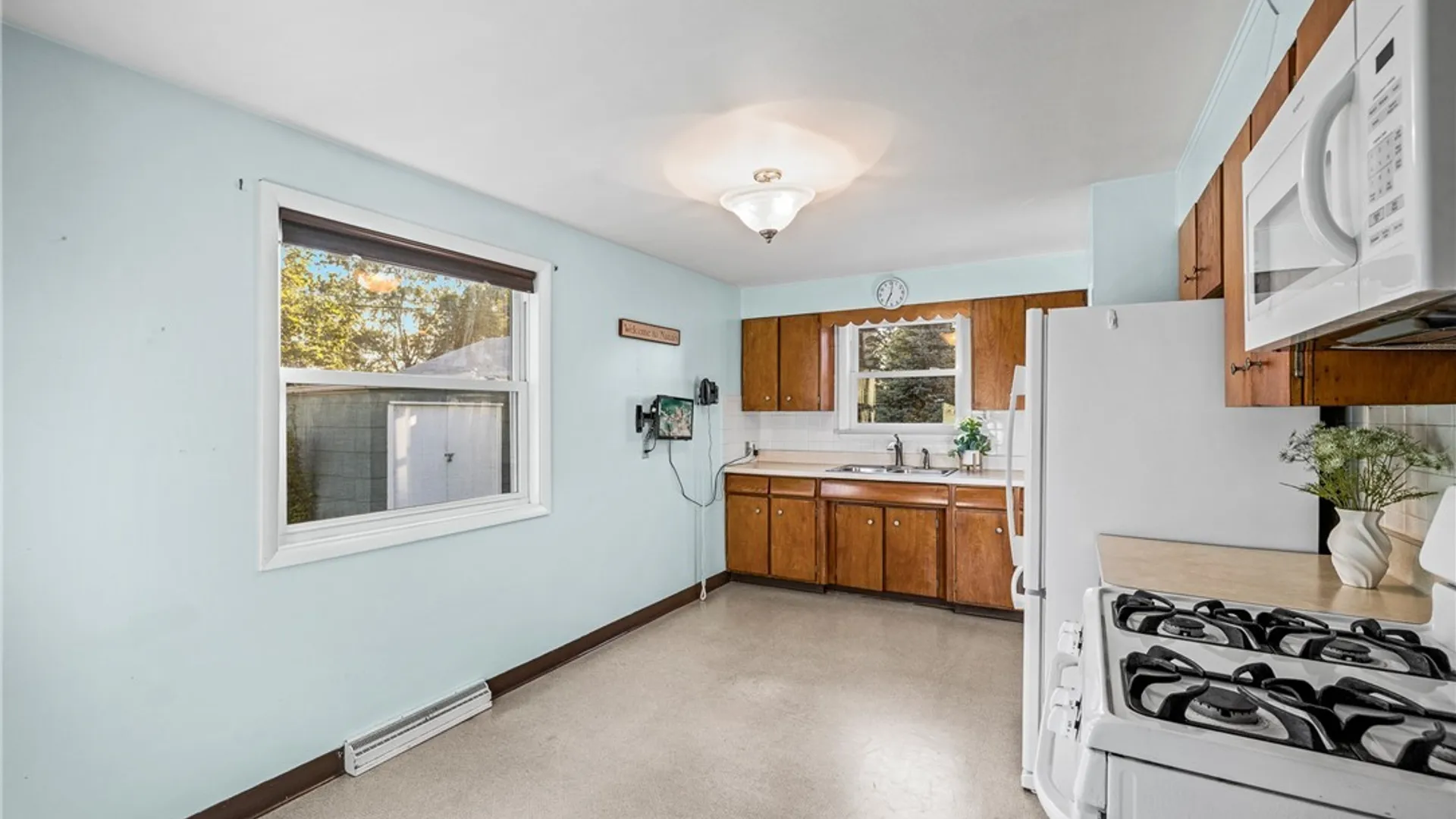 Property at 112 University Avenue, Cheektowaga, NY 14043 11
