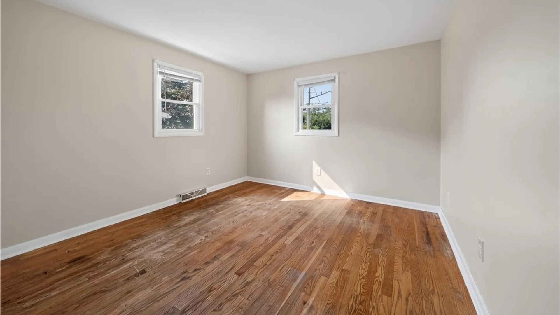 Property at 124 Glendale Avenue, Salina, NY 13088 16
