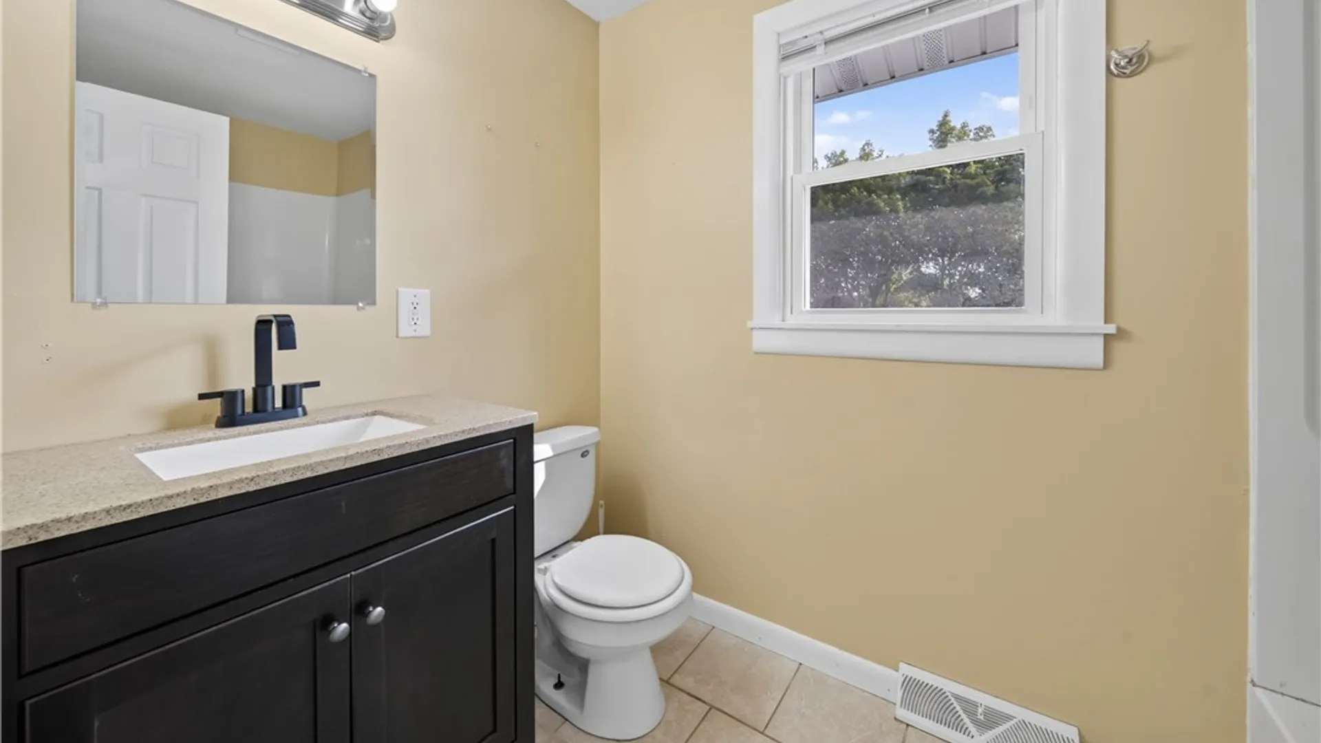 Property at 124 Glendale Avenue, Salina, NY 13088 18
