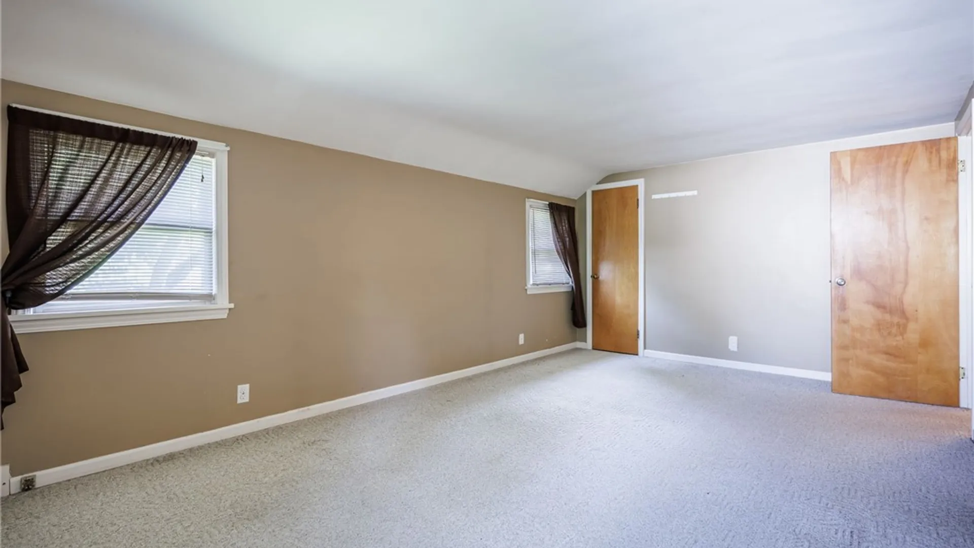 Property at 79 Bellehurst Drive, Irondequoit, NY 14617 21