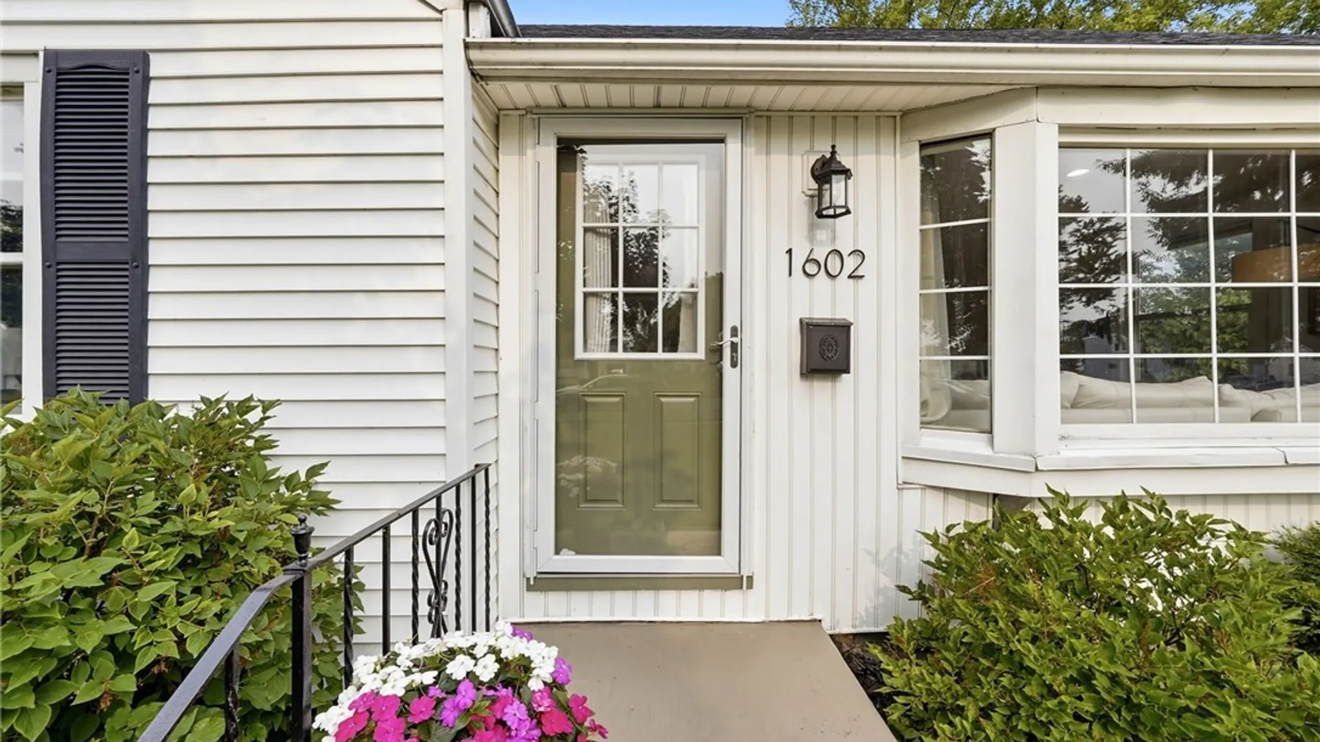 Property at 1602 Parker Boulevard, Tonawanda, NY 14150 4