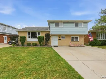 Property at 29 Rosemead Lane, Cheektowaga, NY 14227