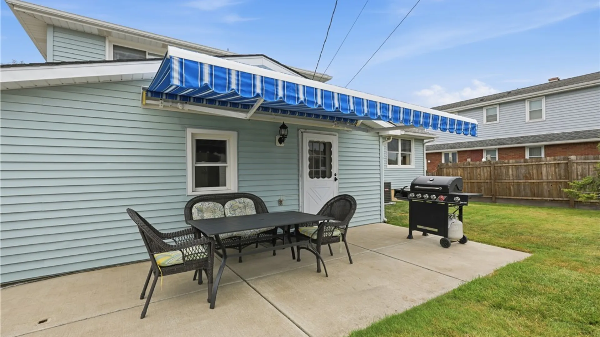 Property at 29 Rosemead Lane, Cheektowaga, NY 14227 36