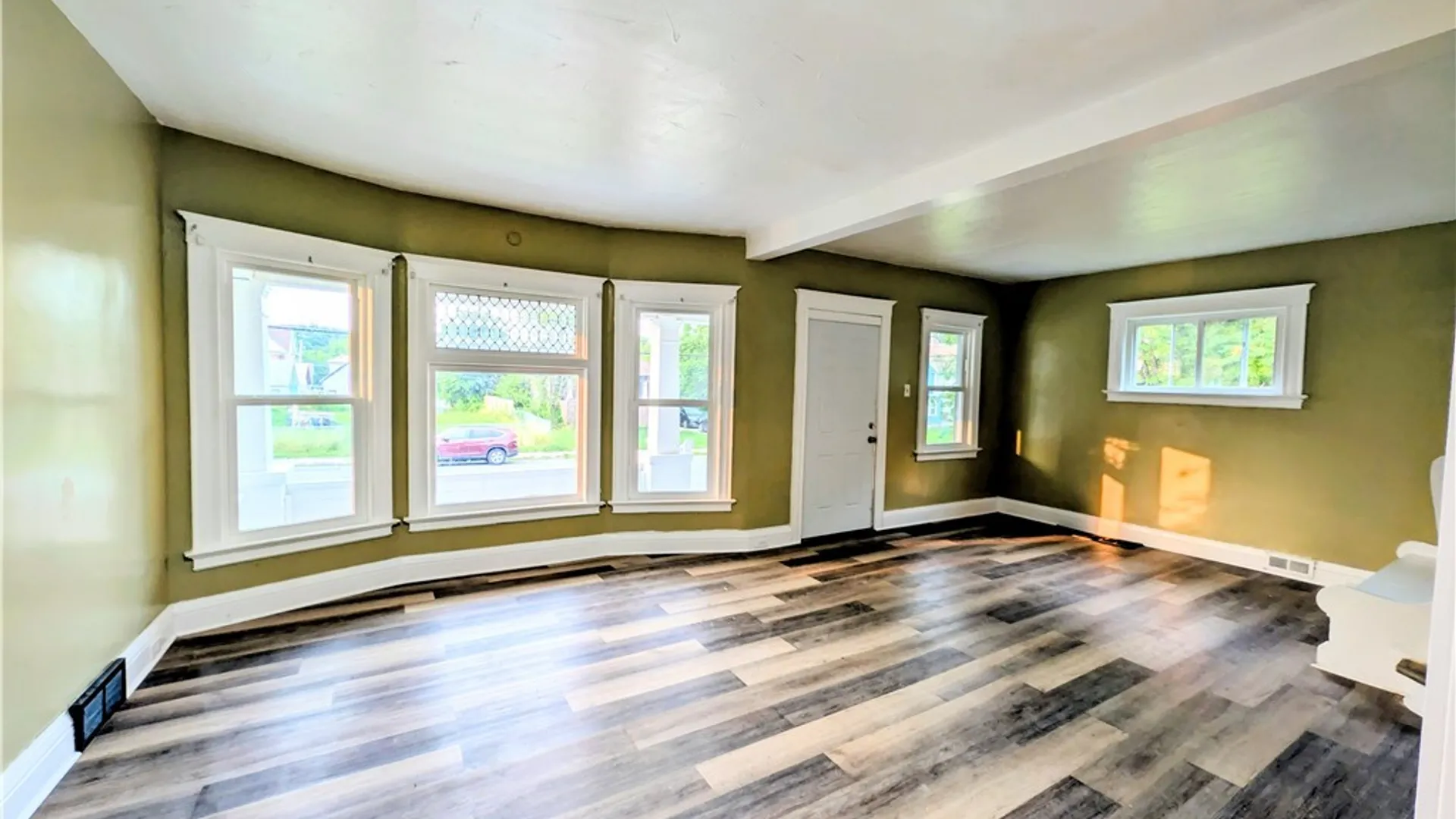 Property at 1807 Niagara Avenue, Niagara Falls, NY 14305 11