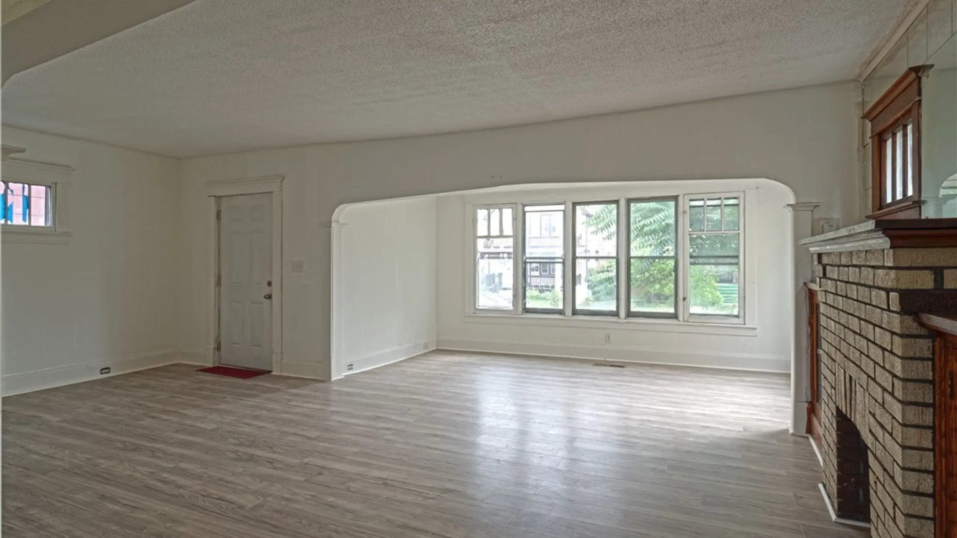 Property at 496 E Amherst Street, Buffalo, NY 14215 3