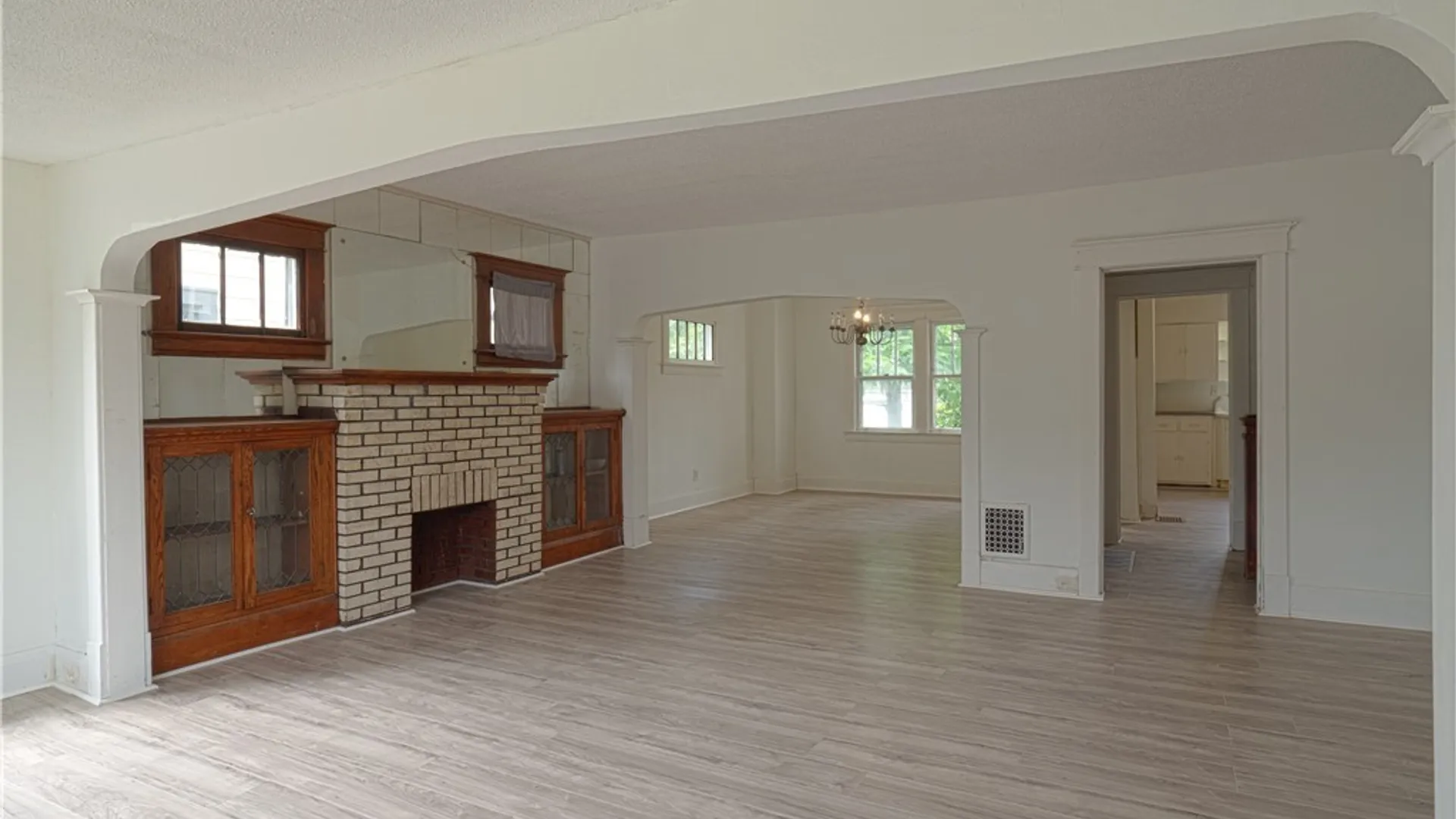 Property at 496 E Amherst Street, Buffalo, NY 14215 4