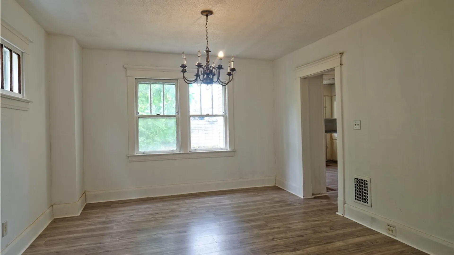 Property at 496 E Amherst Street, Buffalo, NY 14215 5