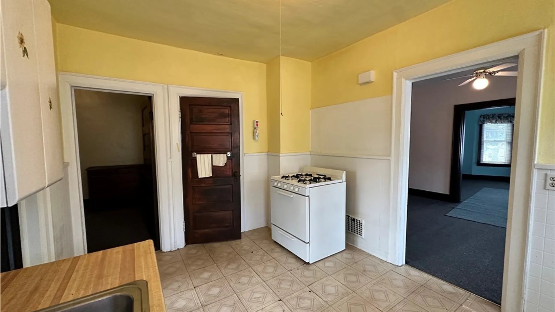 Property at 35 Columbus Avenue, Buffalo, NY 14220 20