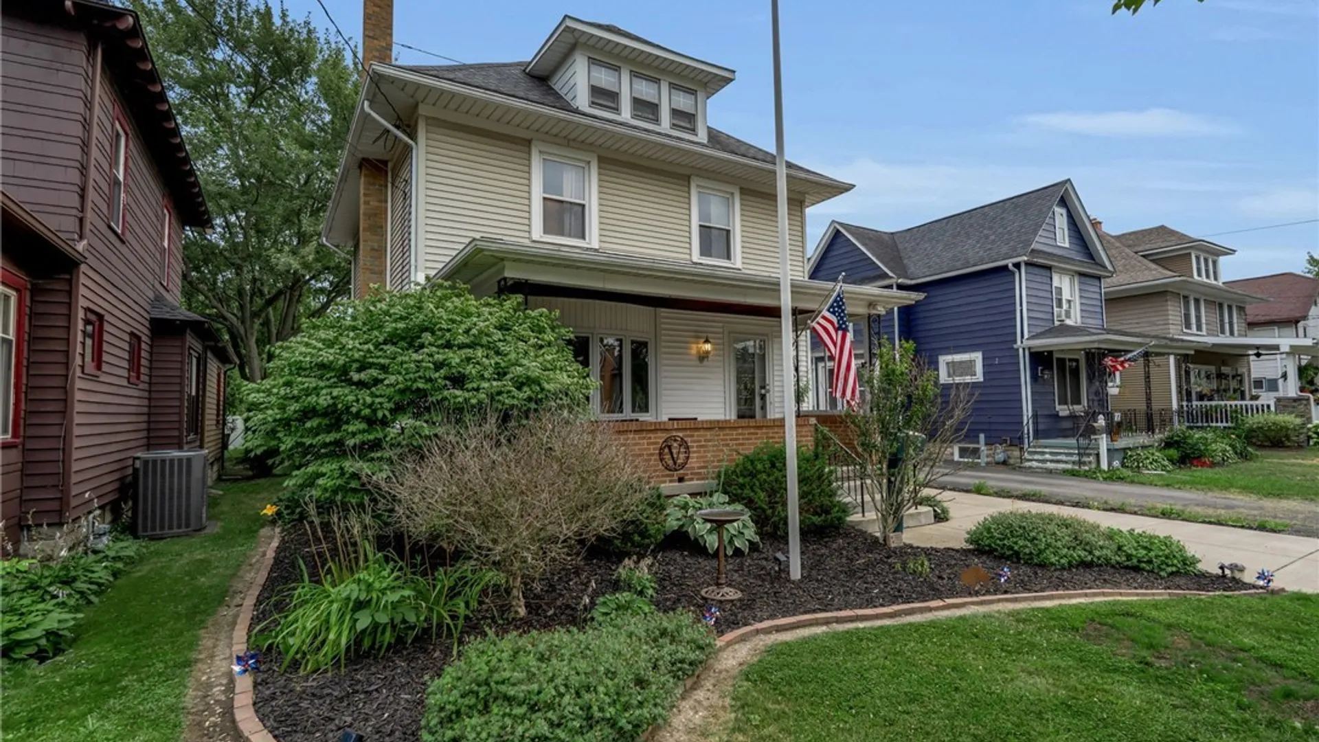 Property at 79 Pleasant Avenue, Lancaster, NY 14086 3