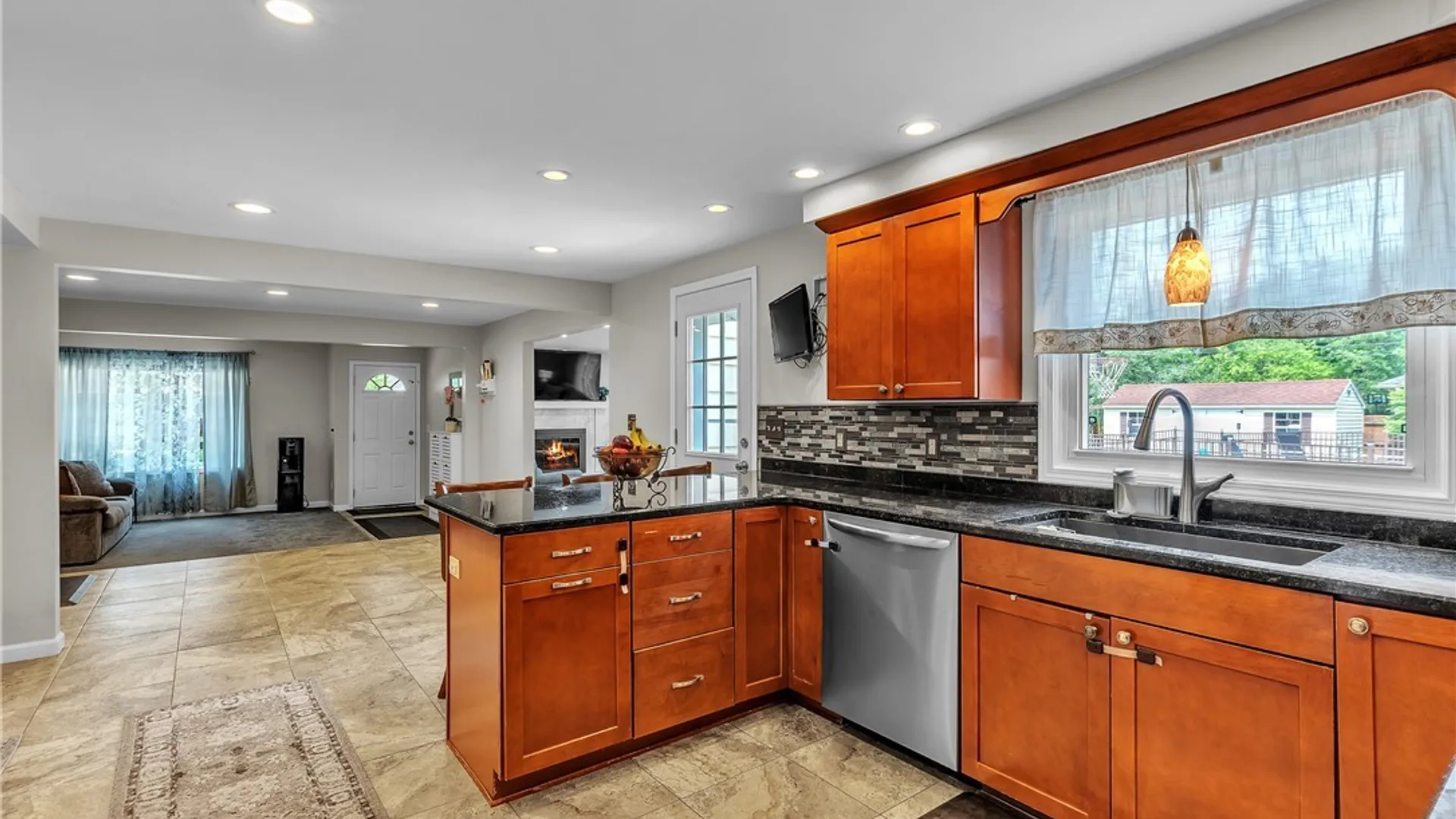 Property at 154 Chasewood Lane, Amherst, NY 14051 8