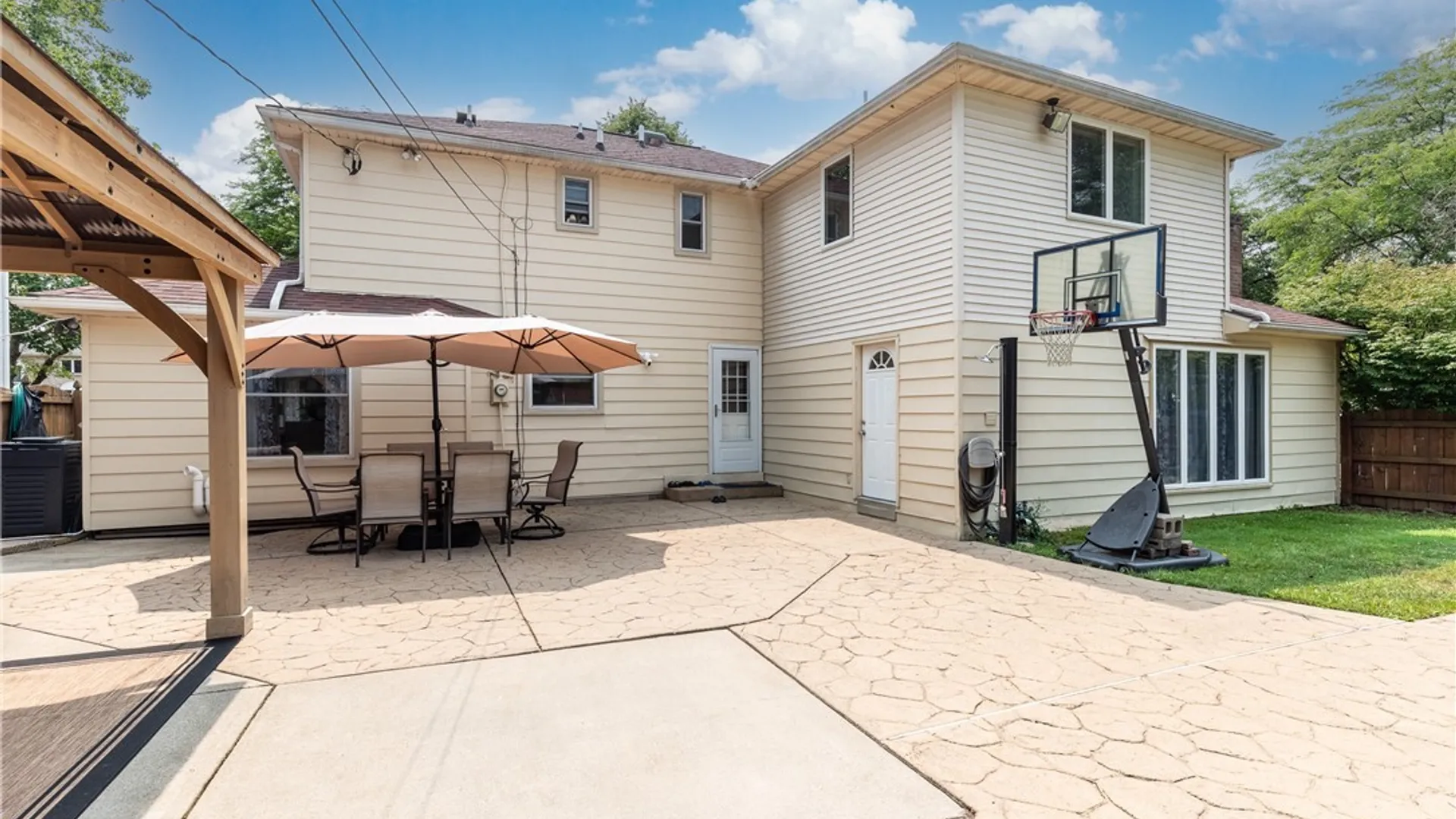 Property at 154 Chasewood Lane, Amherst, NY 14051 50