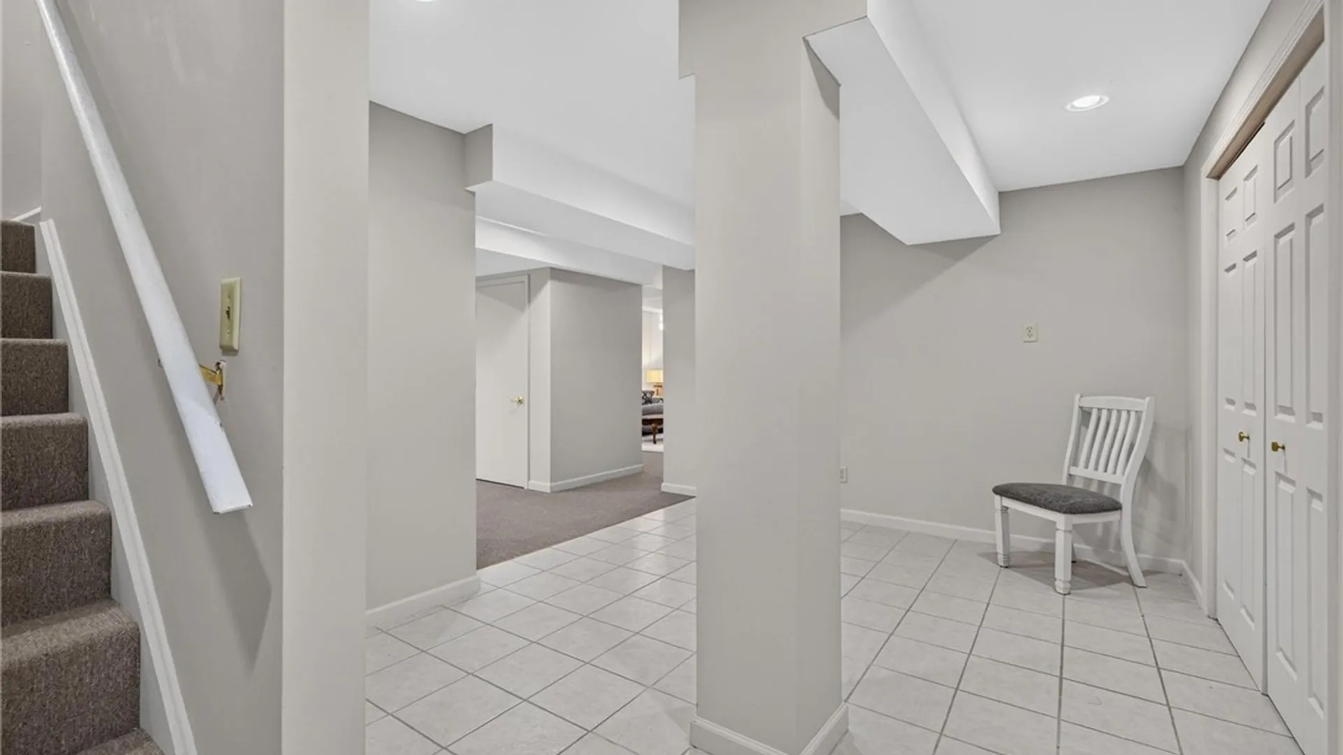 Property at 123 Ashwood Lane, Orchard Park, NY 14127 44