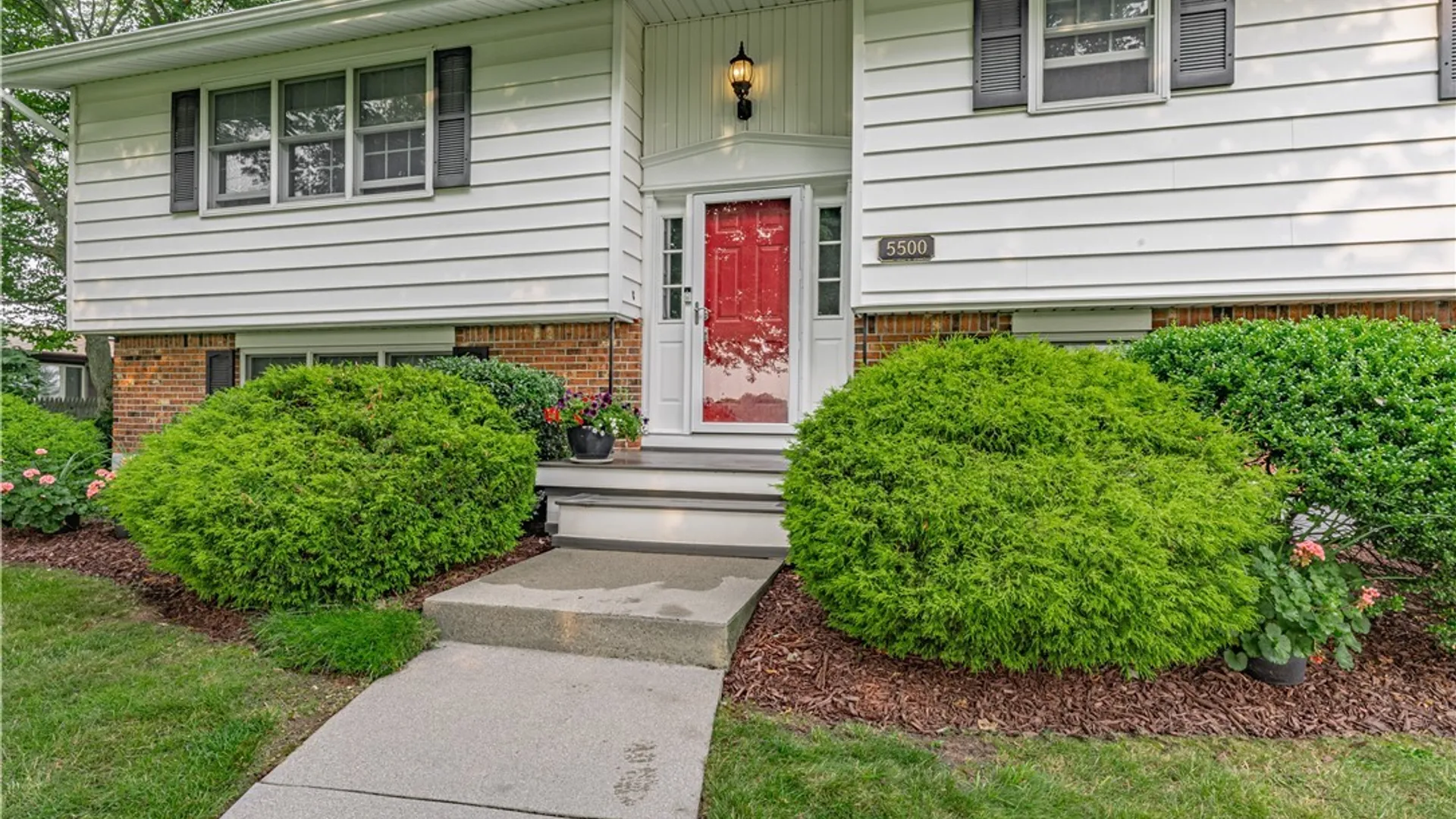 Property at 5500 Keck Road, Lockport Town, NY 14094 12