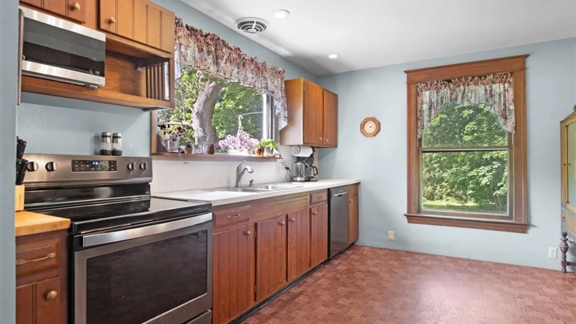 Property at 6917 Salmon Creek Road, Williamson, NY 14589 25