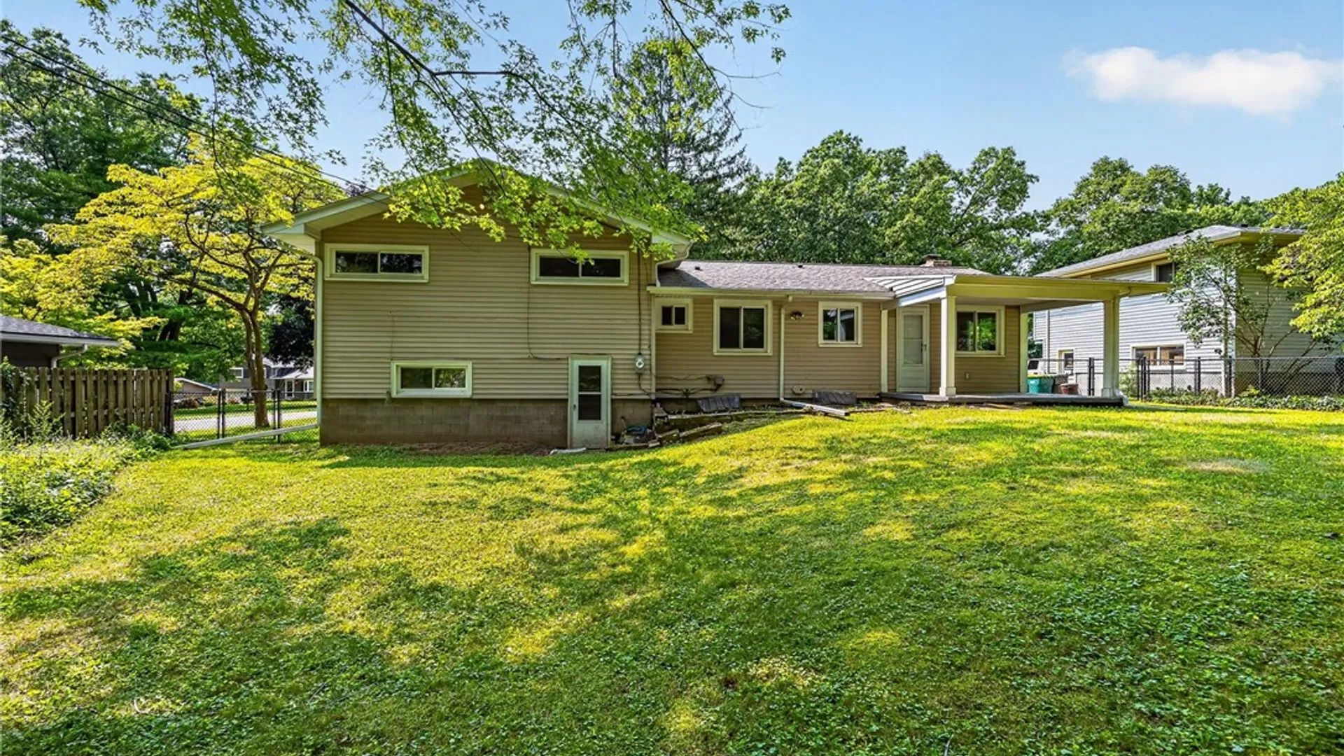 Property at 82 Burrows Hills Drive, Penfield, NY 14625 33