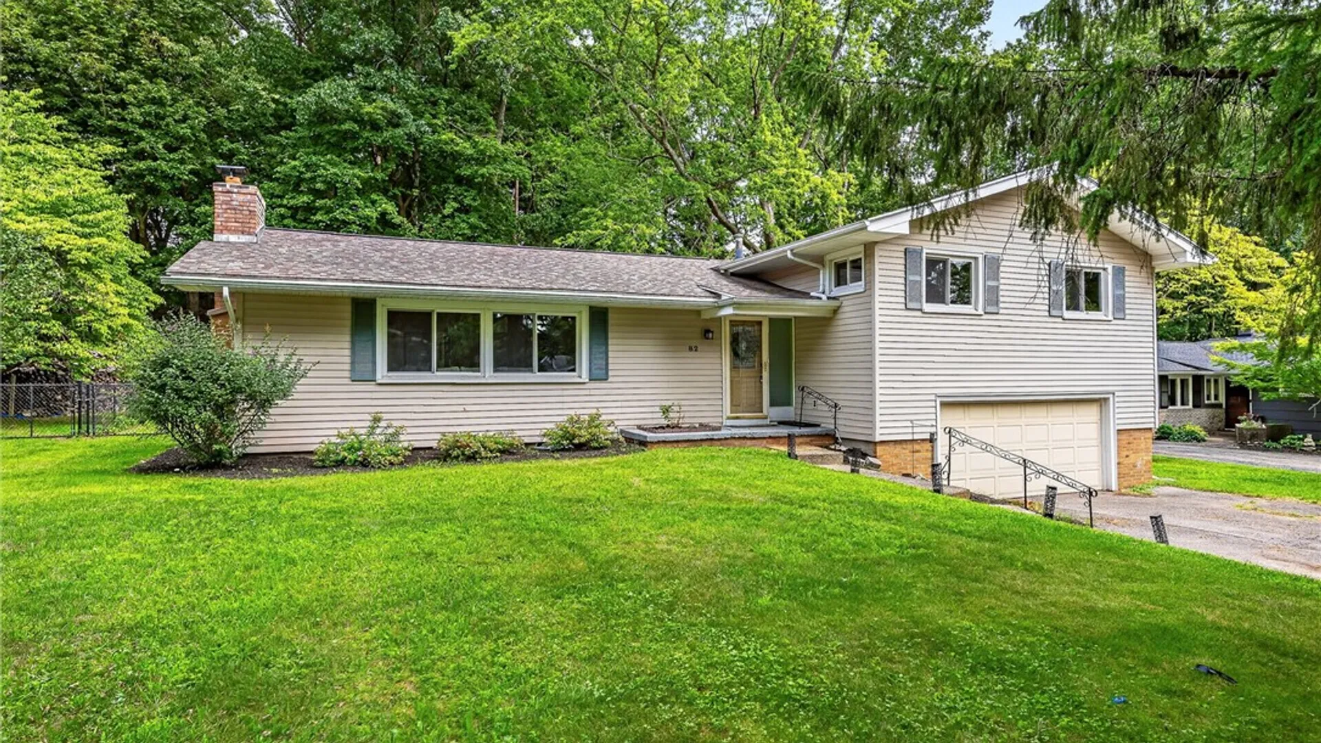 Property at 82 Burrows Hills Drive, Penfield, NY 14625 35