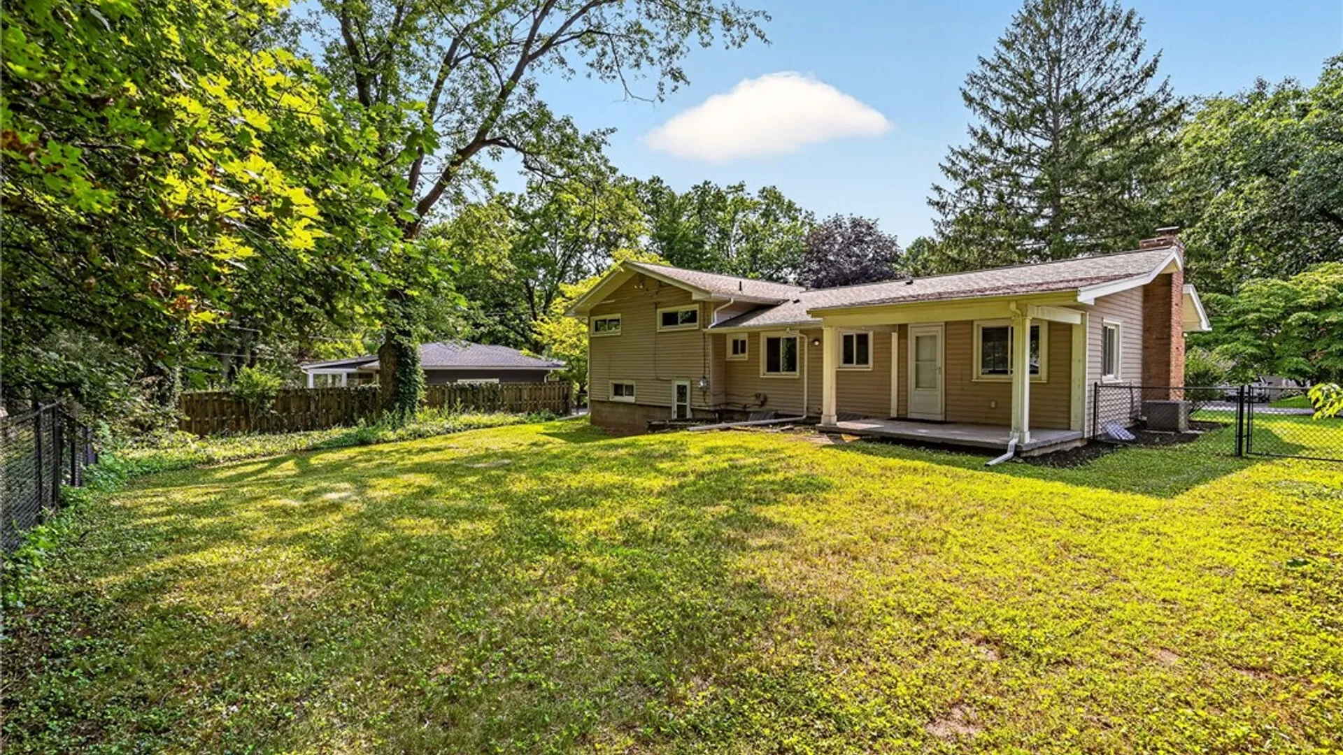 Property at 82 Burrows Hills Drive, Penfield, NY 14625 32