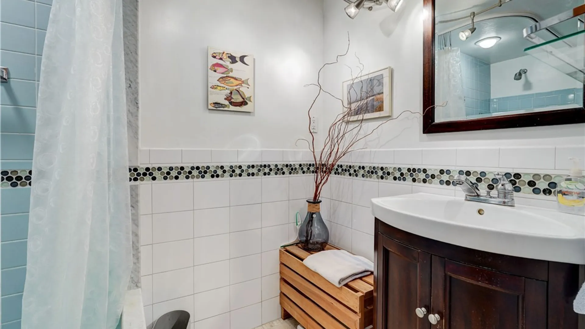 Property at 315 Dunrovin Lane, Brighton, NY 14618 20
