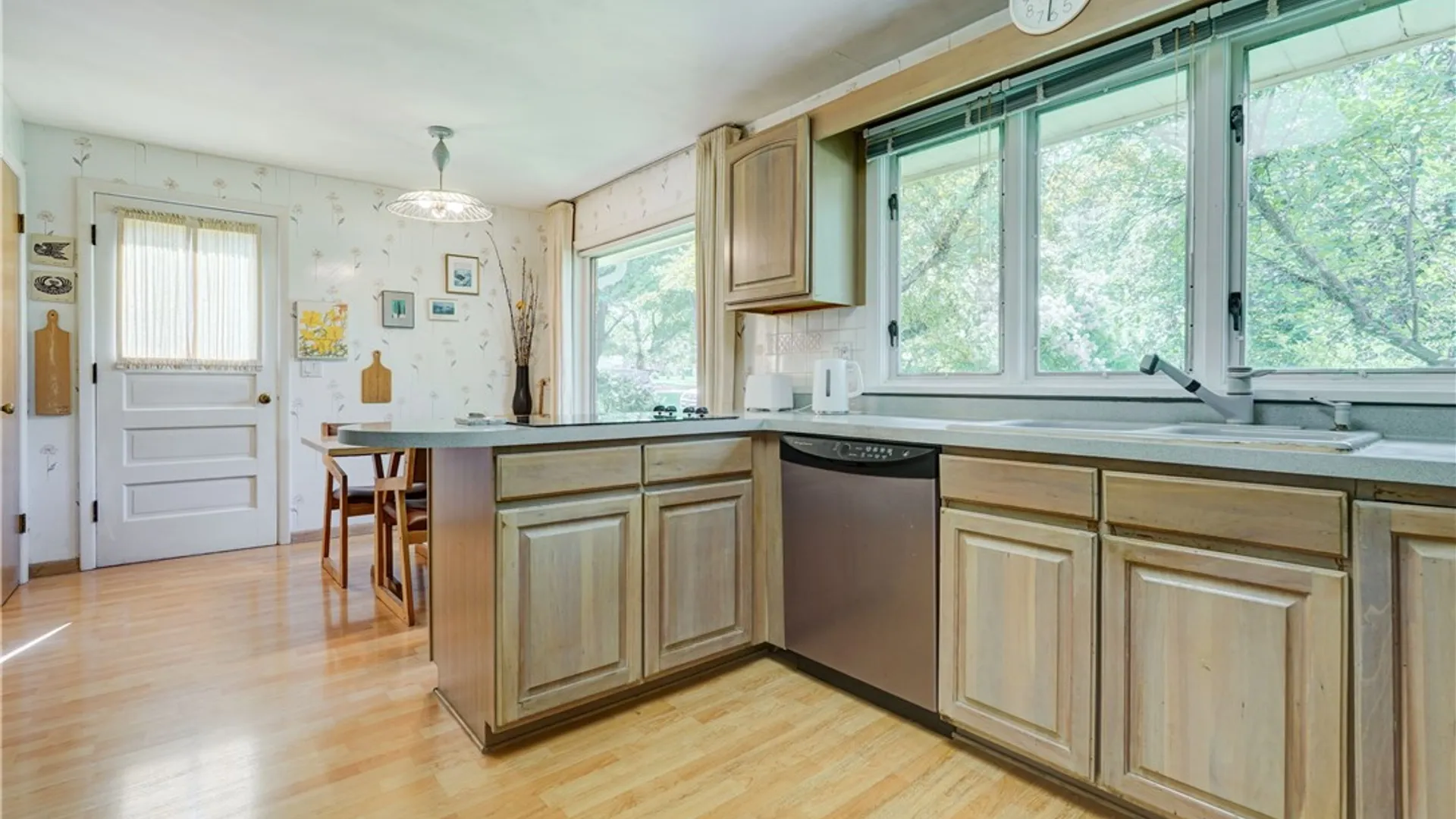 Property at 315 Dunrovin Lane, Brighton, NY 14618 6