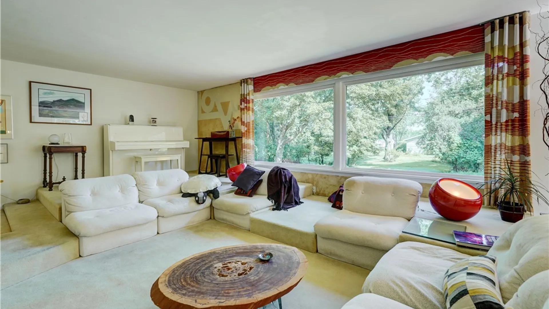 Property at 315 Dunrovin Lane, Brighton, NY 14618 11