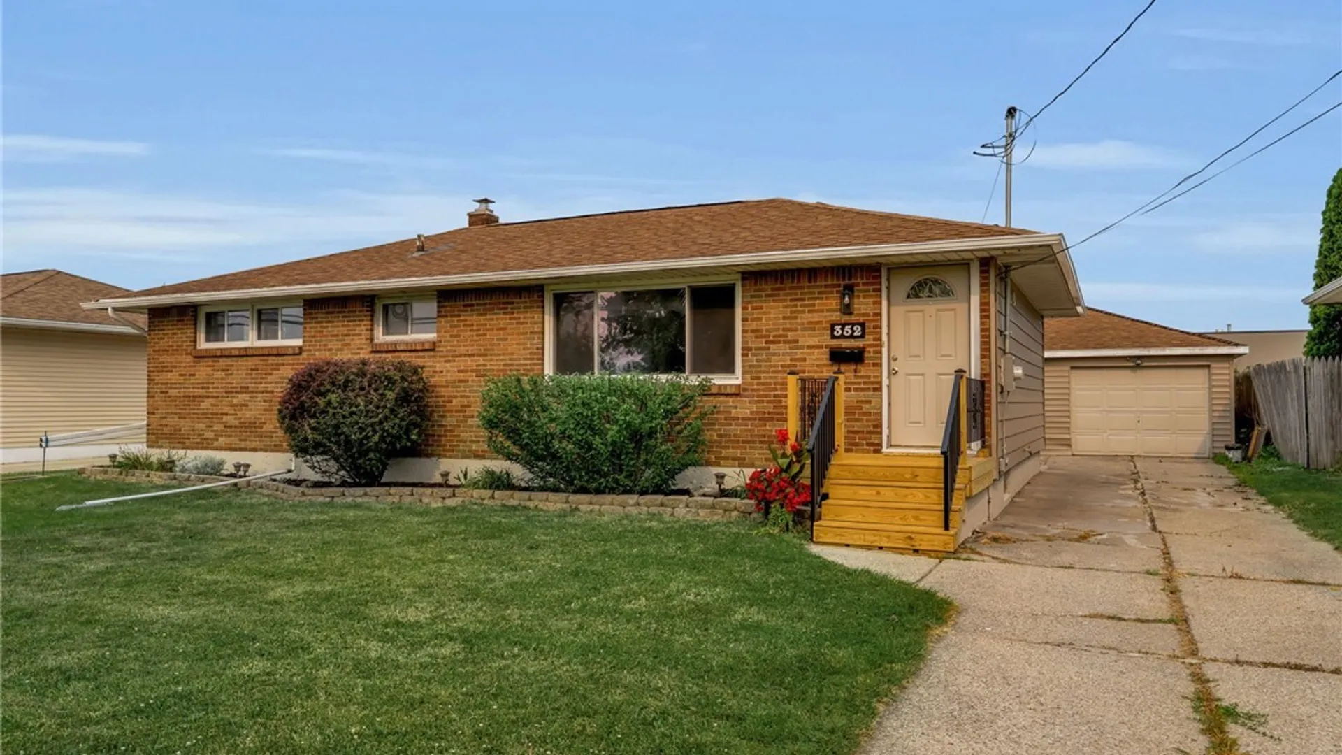 Property at 352 Two Mile Creek Road, Tonawanda, NY 14150 2
