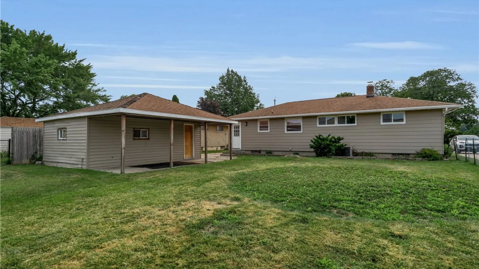 Property at 352 Two Mile Creek Road, Tonawanda, NY 14150 7