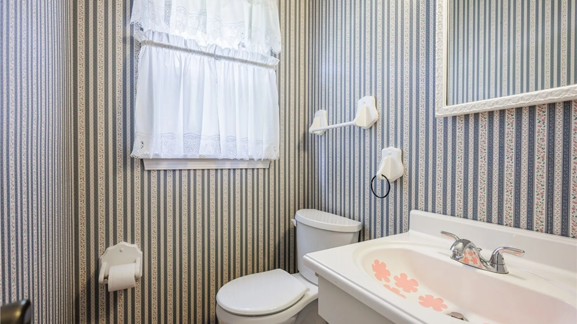 Property at 191 Sannita Drive, Greece, NY 14626 13