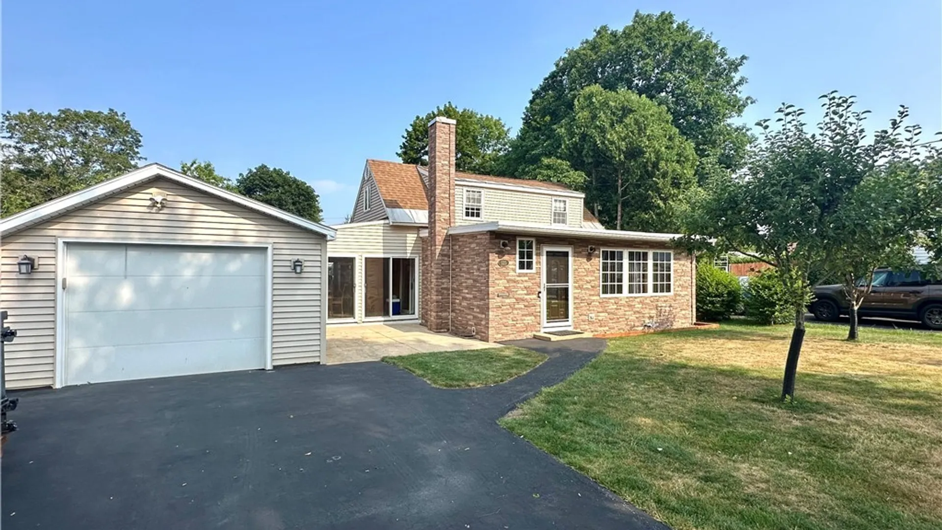 Property at 525 Utica Road, Utica, NY 13502 5