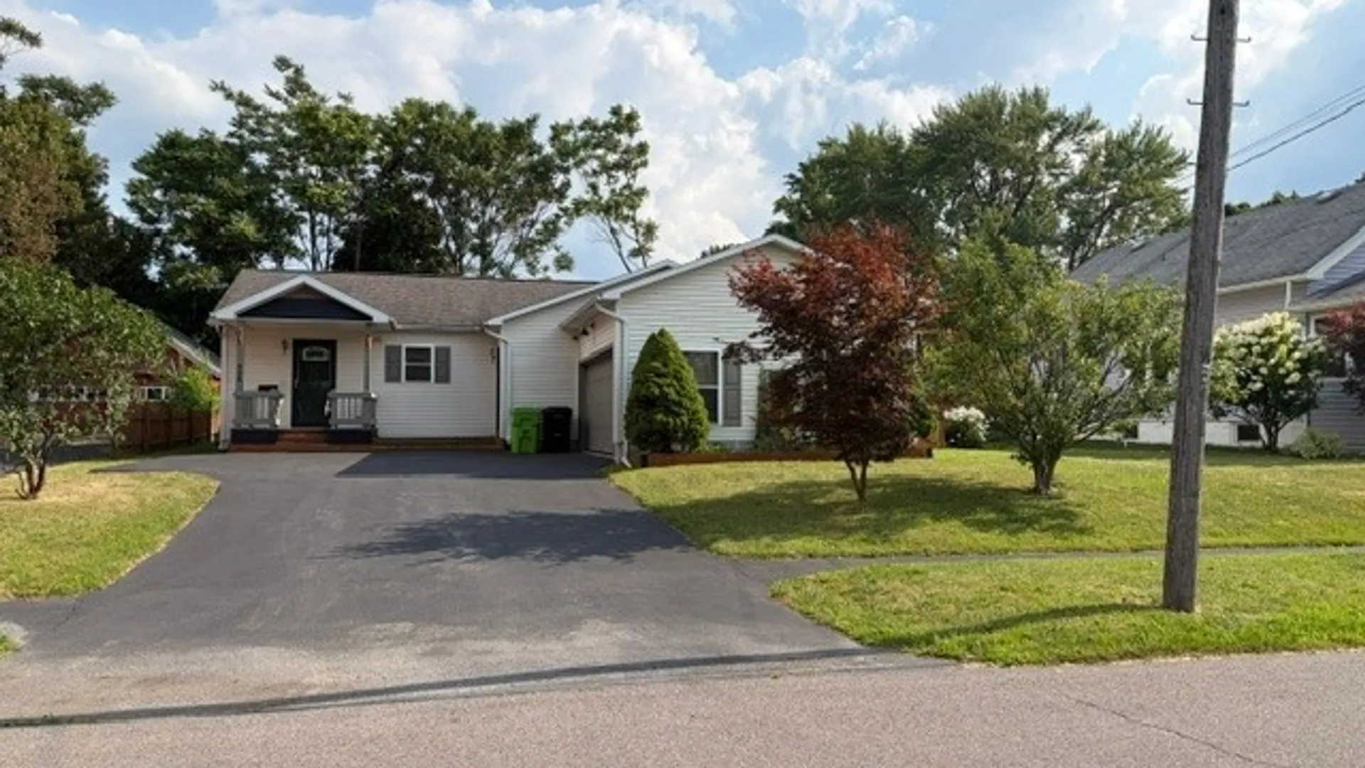 Property at 526 Delmar Place, Salina, NY 13208 2