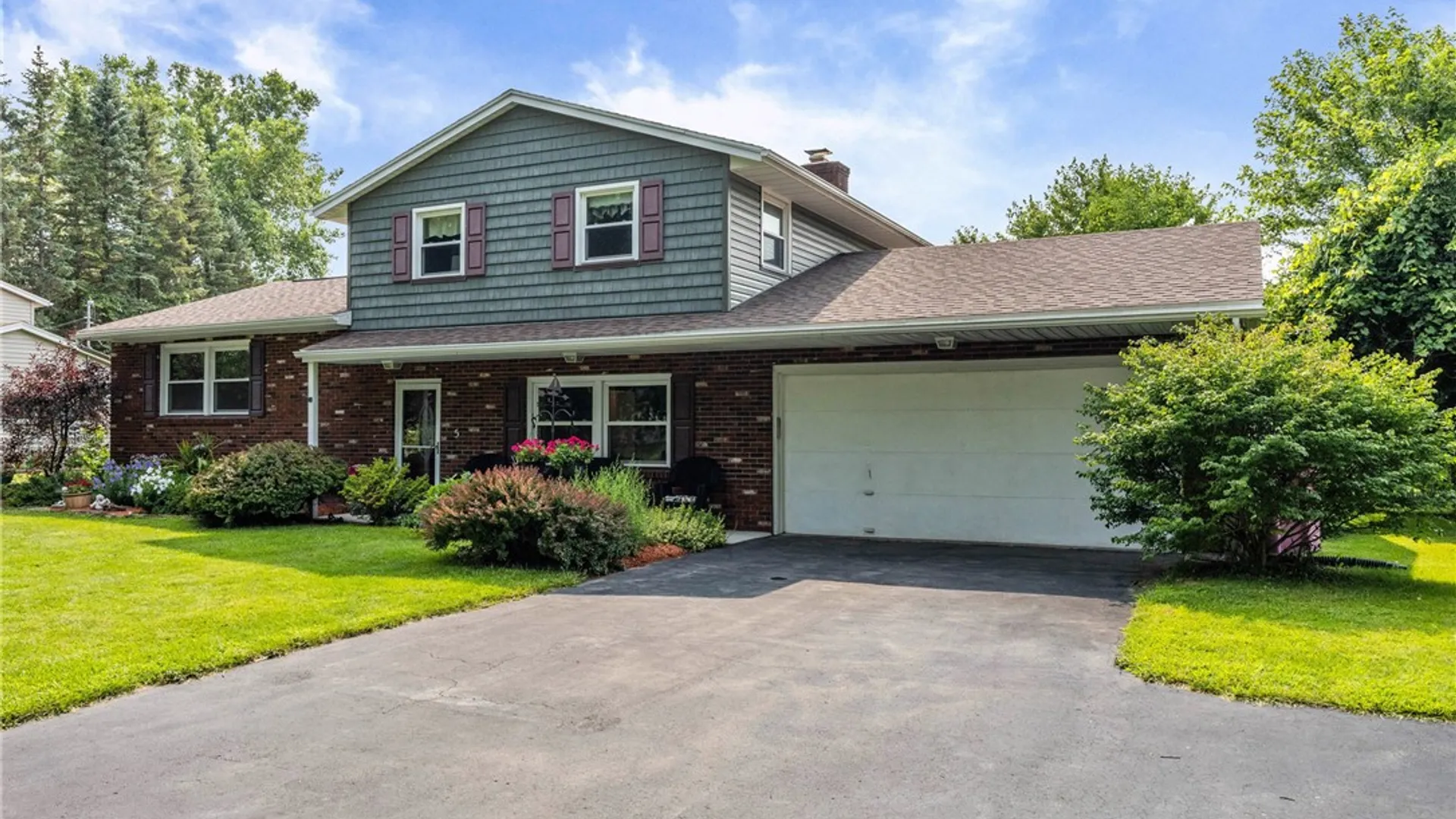 Property at 5 Omega Drive, Chili, NY 14624 4