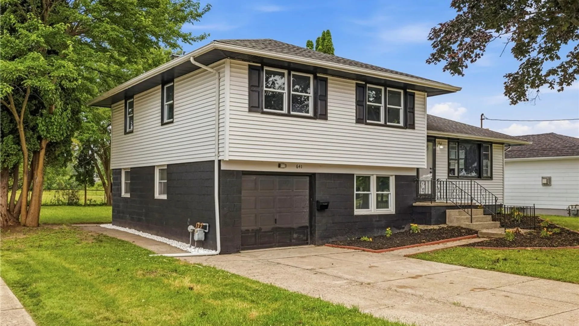 Property at 641 Shad Street, North Tonawanda, NY 14120 2