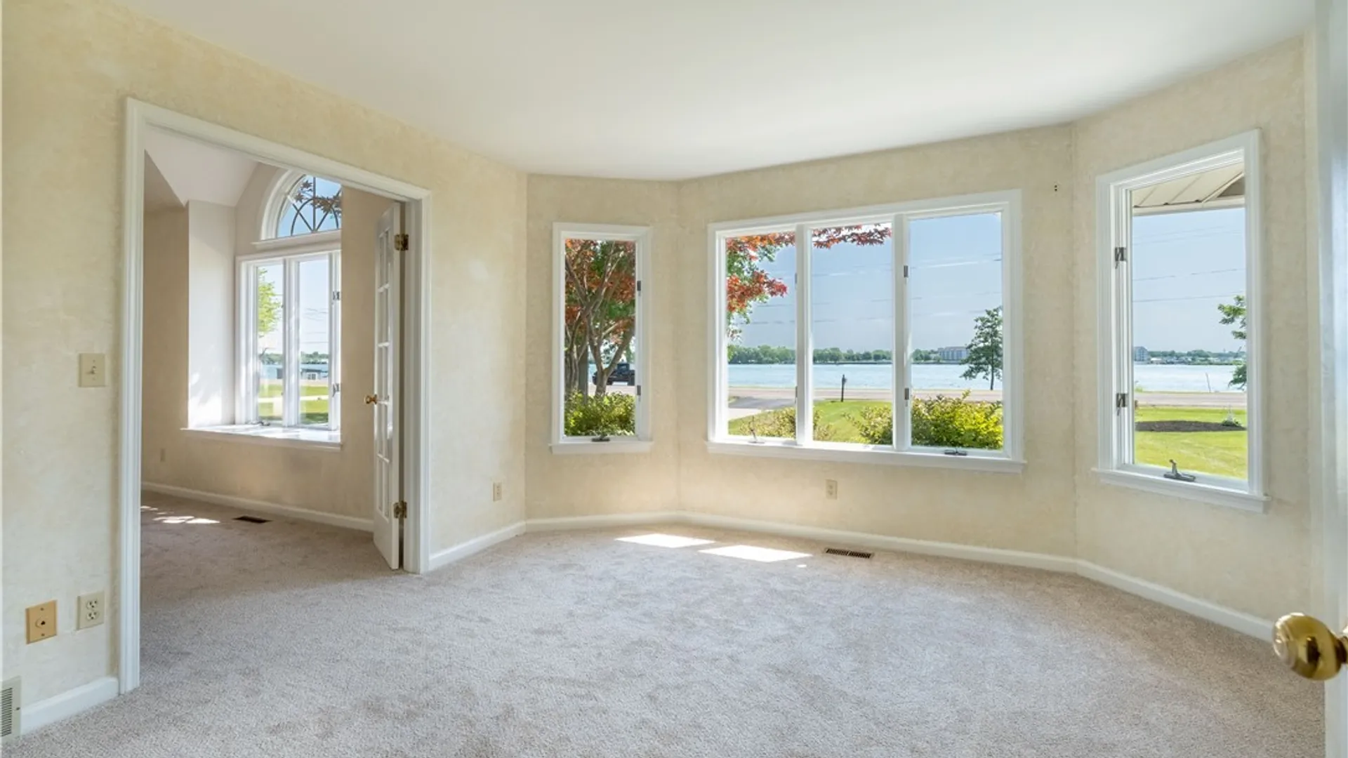 Property at 3464 East River Road, Grand Island, NY 14072 26