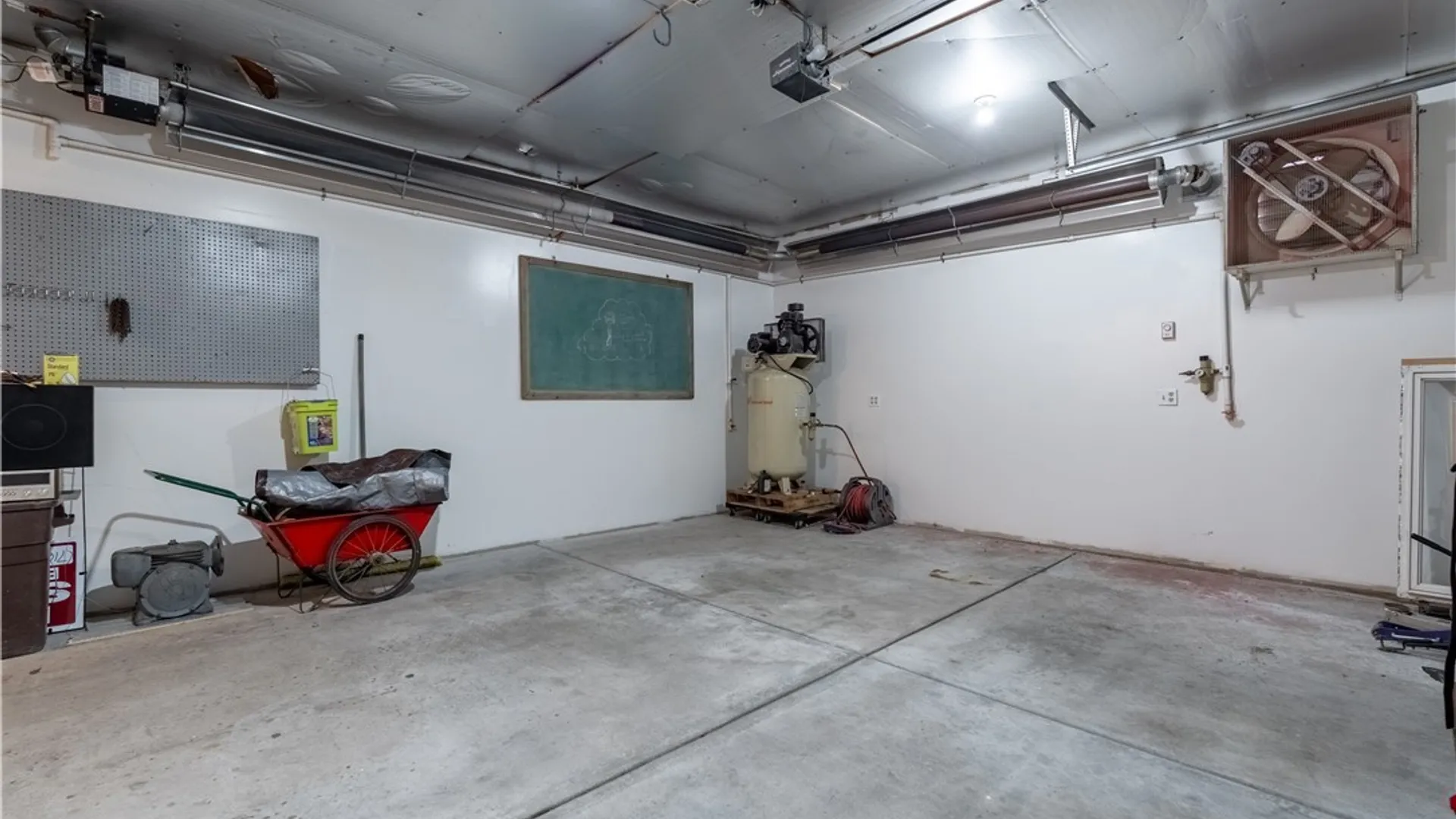 Property at 3464 E River Rd Road, Grand Island, NY 14072 49