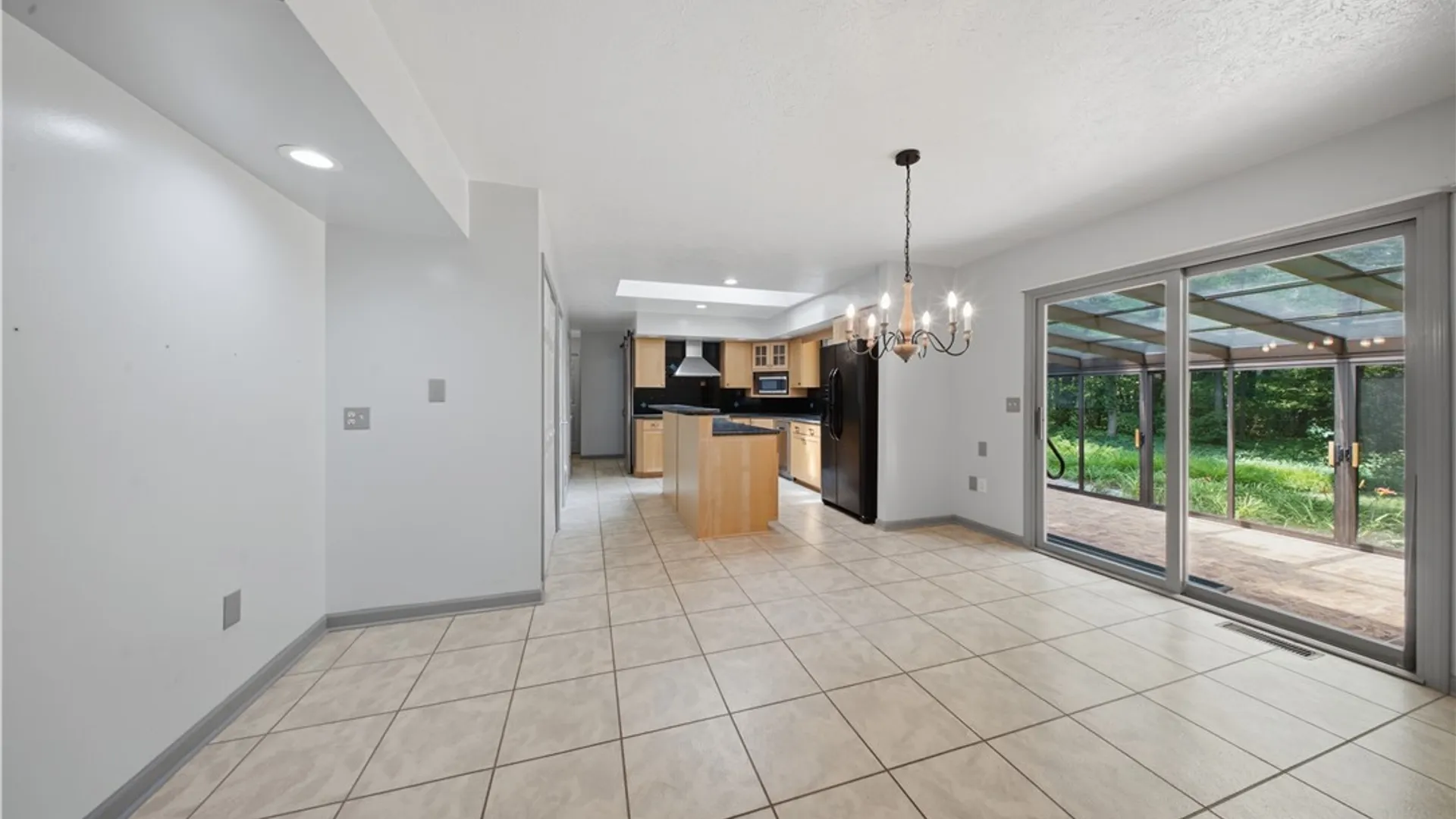 Property at 10 Woodbriar Lane, Chili, NY 14624 8
