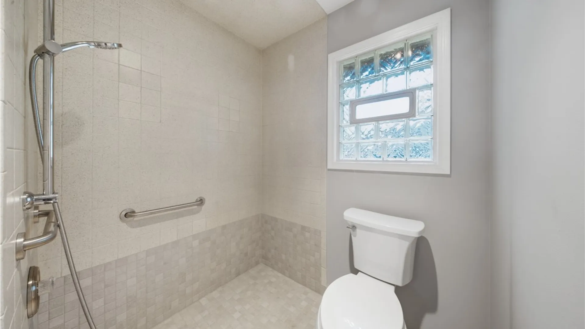 Property at 10 Woodbriar Lane, Chili, NY 14624 20