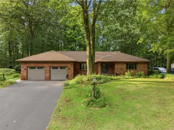 Property at 10 Woodbriar Lane, Chili, NY 14624