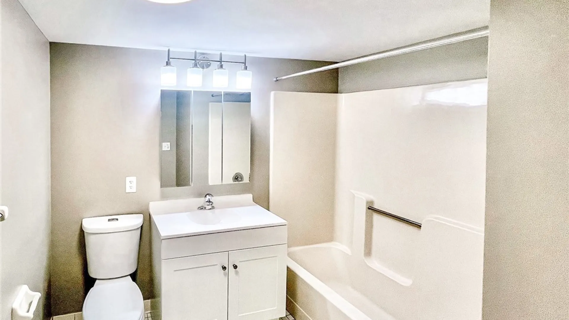 Property at 294 S Fitzhugh Street, Rochester, NY 14608 8