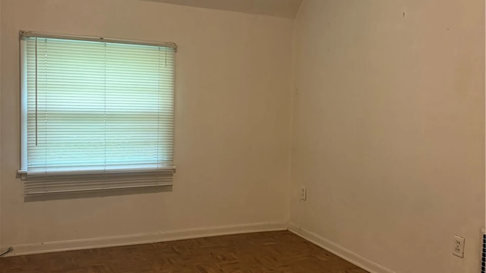Property at 631 Elmwood Avenue, Niagara Falls, NY 14301 4