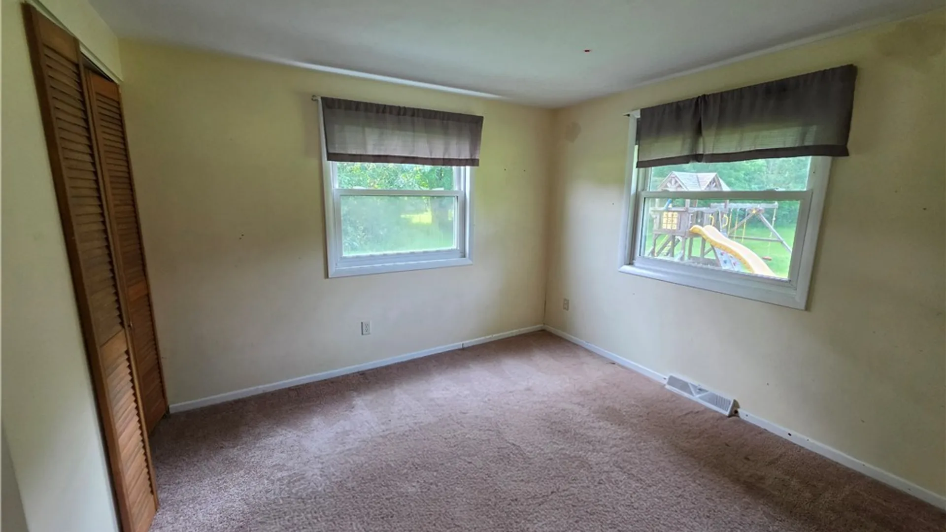 Property at 9304 Fisk Road, Royalton, NY 14001 9