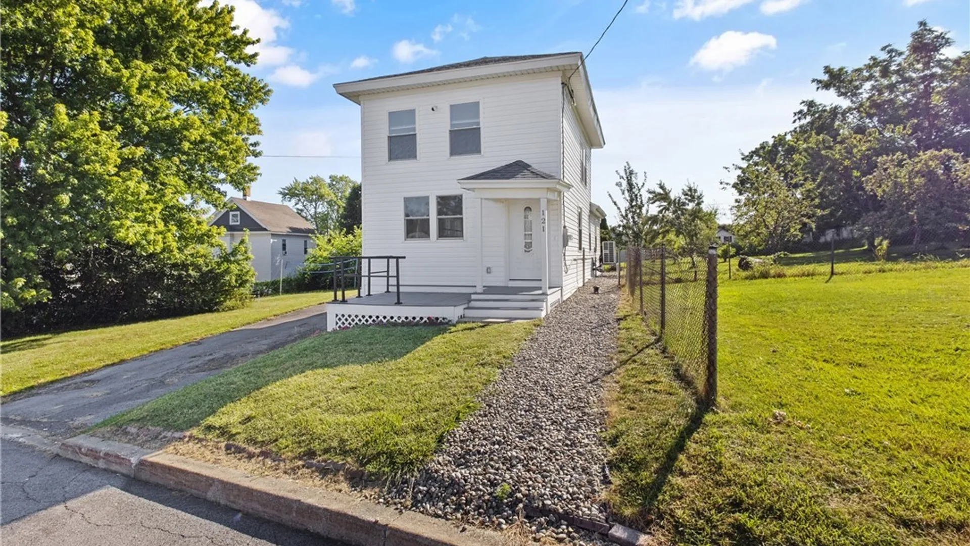 Property at 121 W 9th Street, Oswego, NY 13126 3