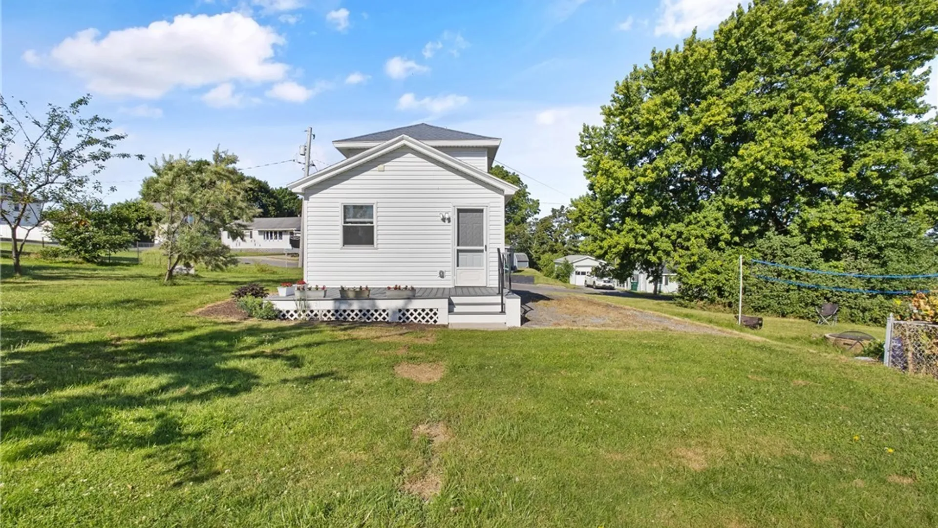 Property at 121 W 9th Street, Oswego, NY 13126 5