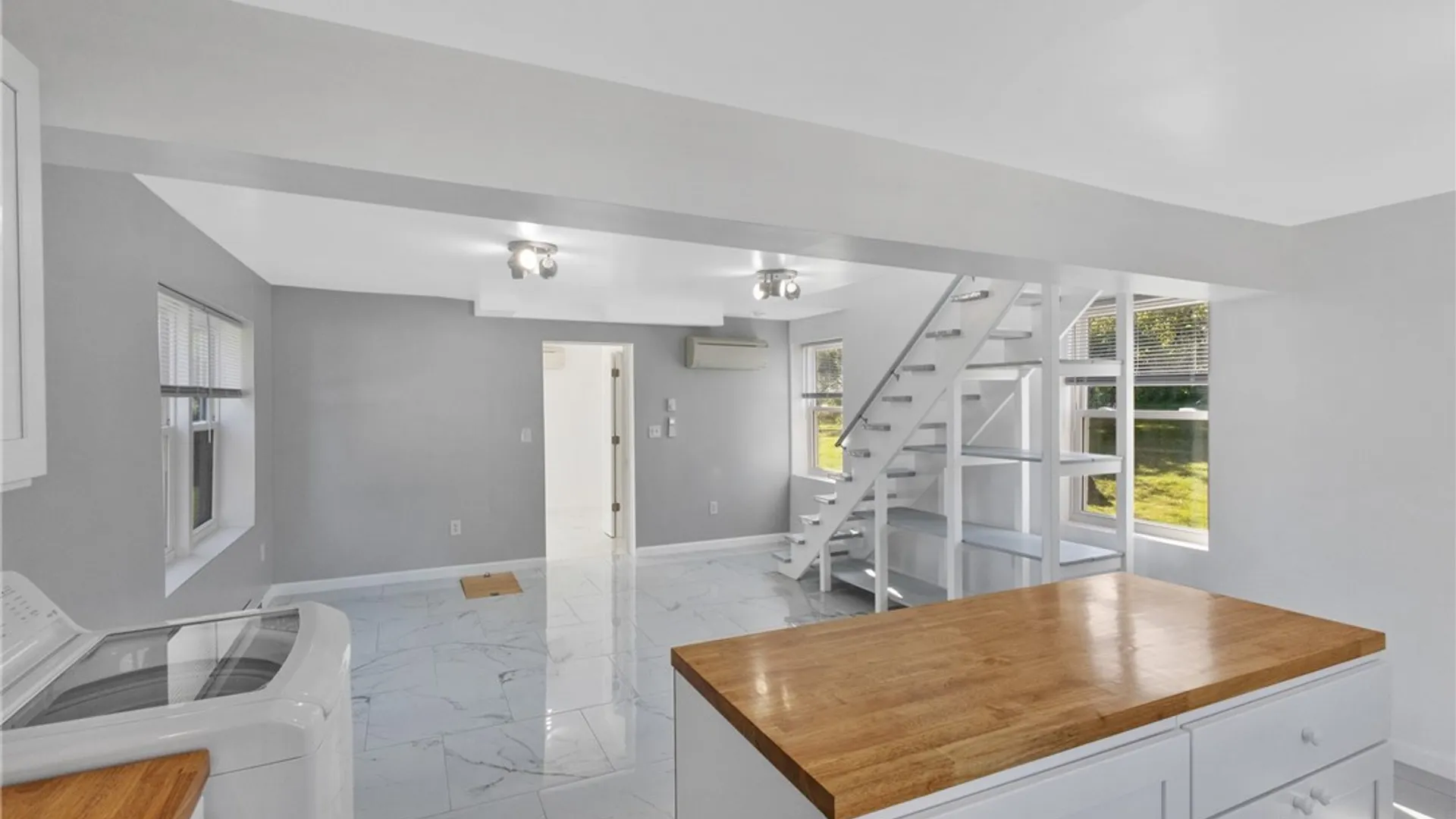 Property at 121 W 9th Street, Oswego, NY 13126 9