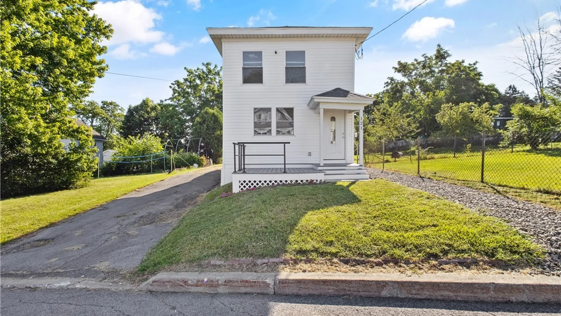Property at 121 W 9th Street, Oswego, NY 13126 2